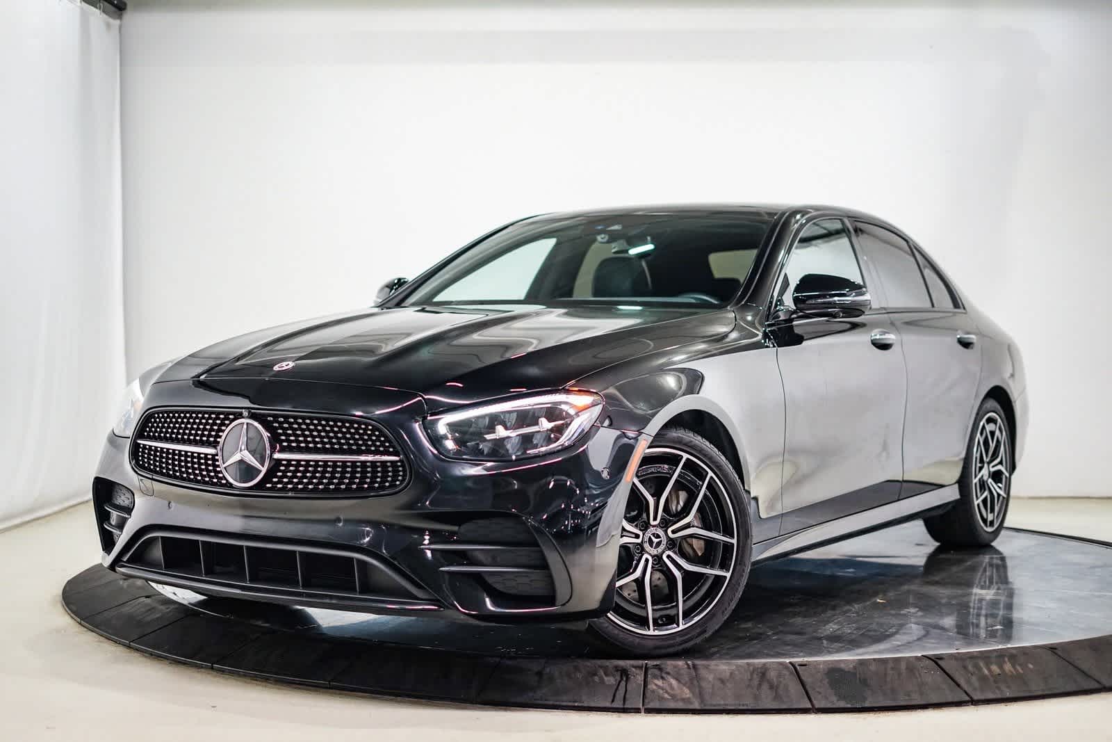 Thumbnail: 2022 Mercedes-Benz E-Class - 1