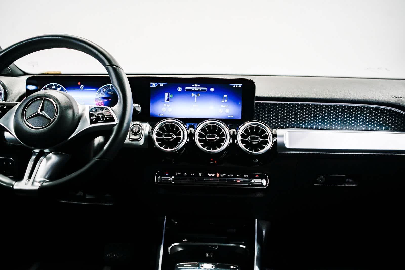 Thumbnail: 2025 Mercedes-Benz GLB - 12