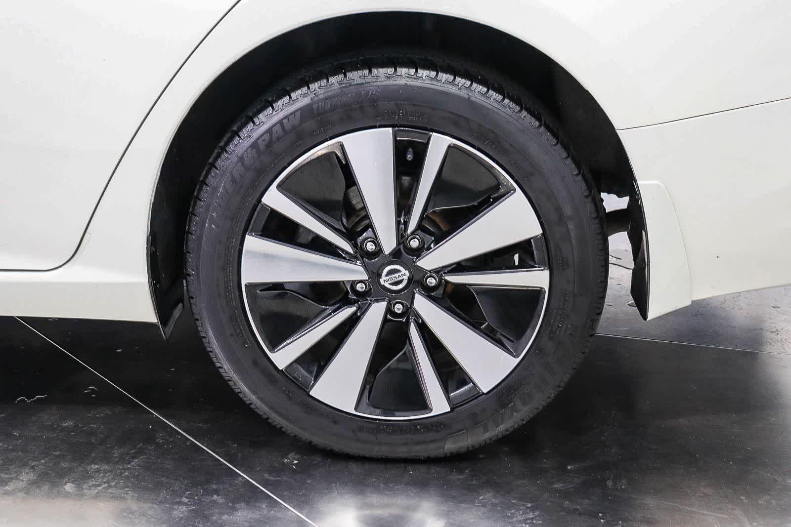 Thumbnail: 2020 Nissan Altima - 9