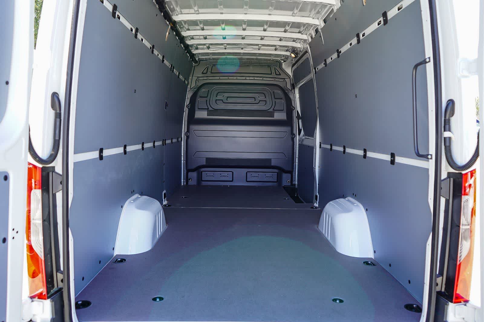 Thumbnail: 2026 Mercedes-Benz Sprinter - 18