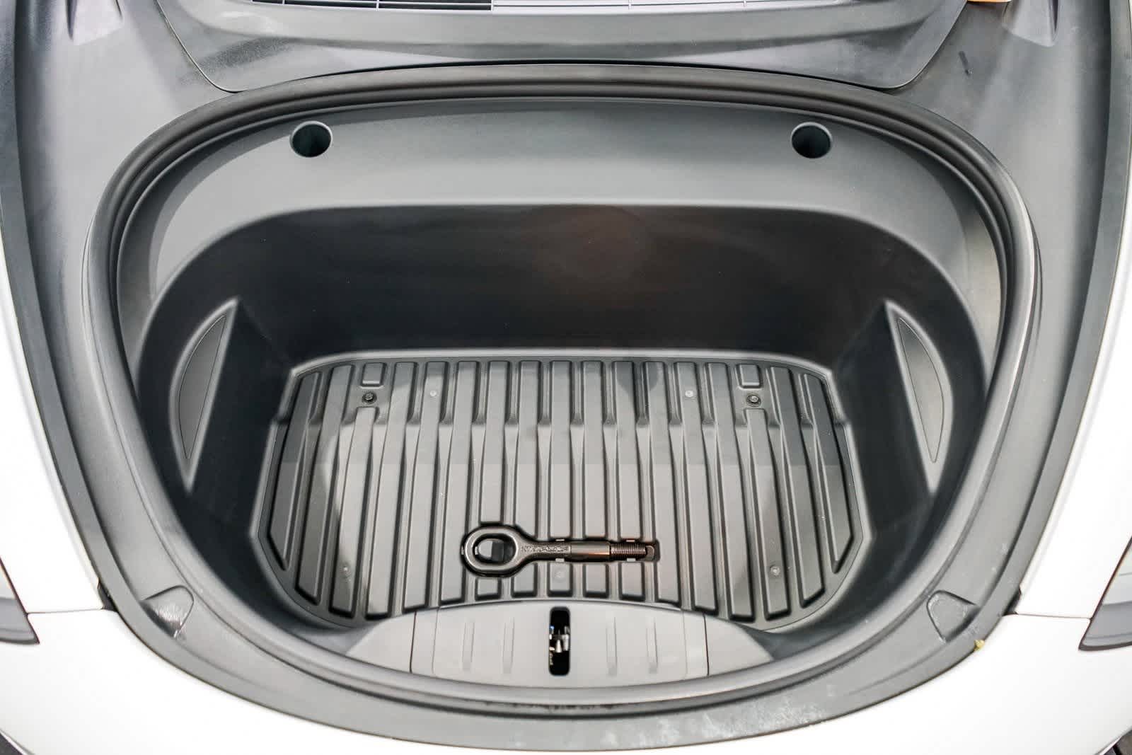 Thumbnail: 2021 Tesla Model 3 - 28