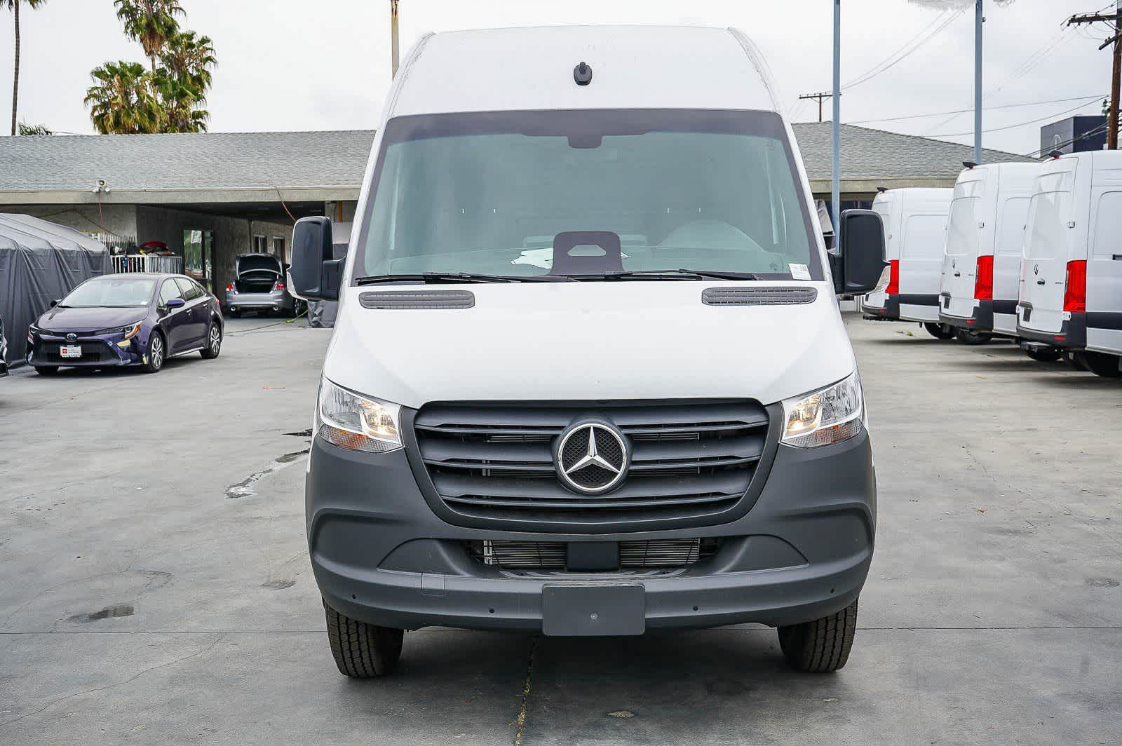 Thumbnail: 2026 Mercedes-Benz Sprinter - 2