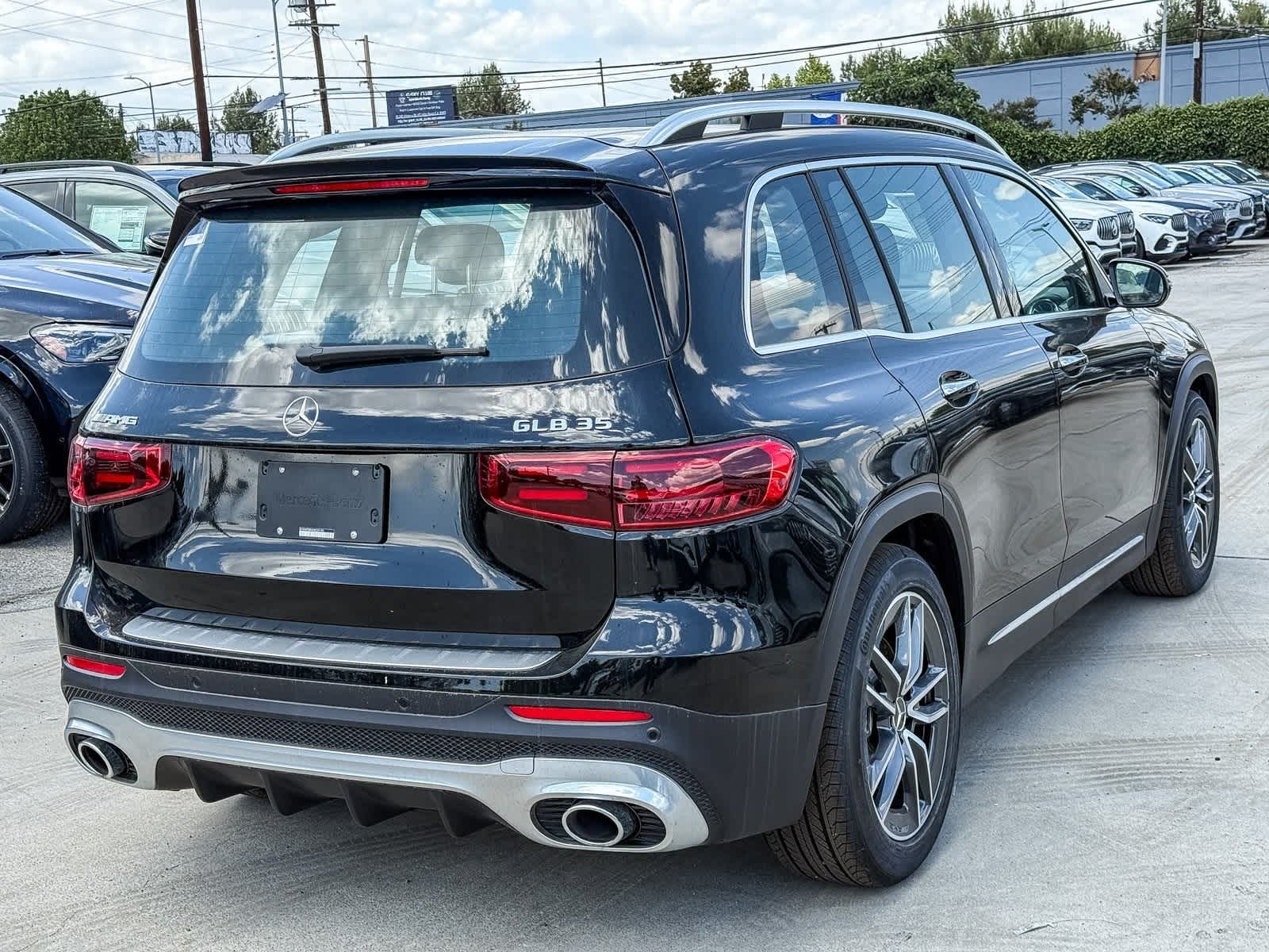 Thumbnail: 2025 Mercedes-Benz GLB - 4