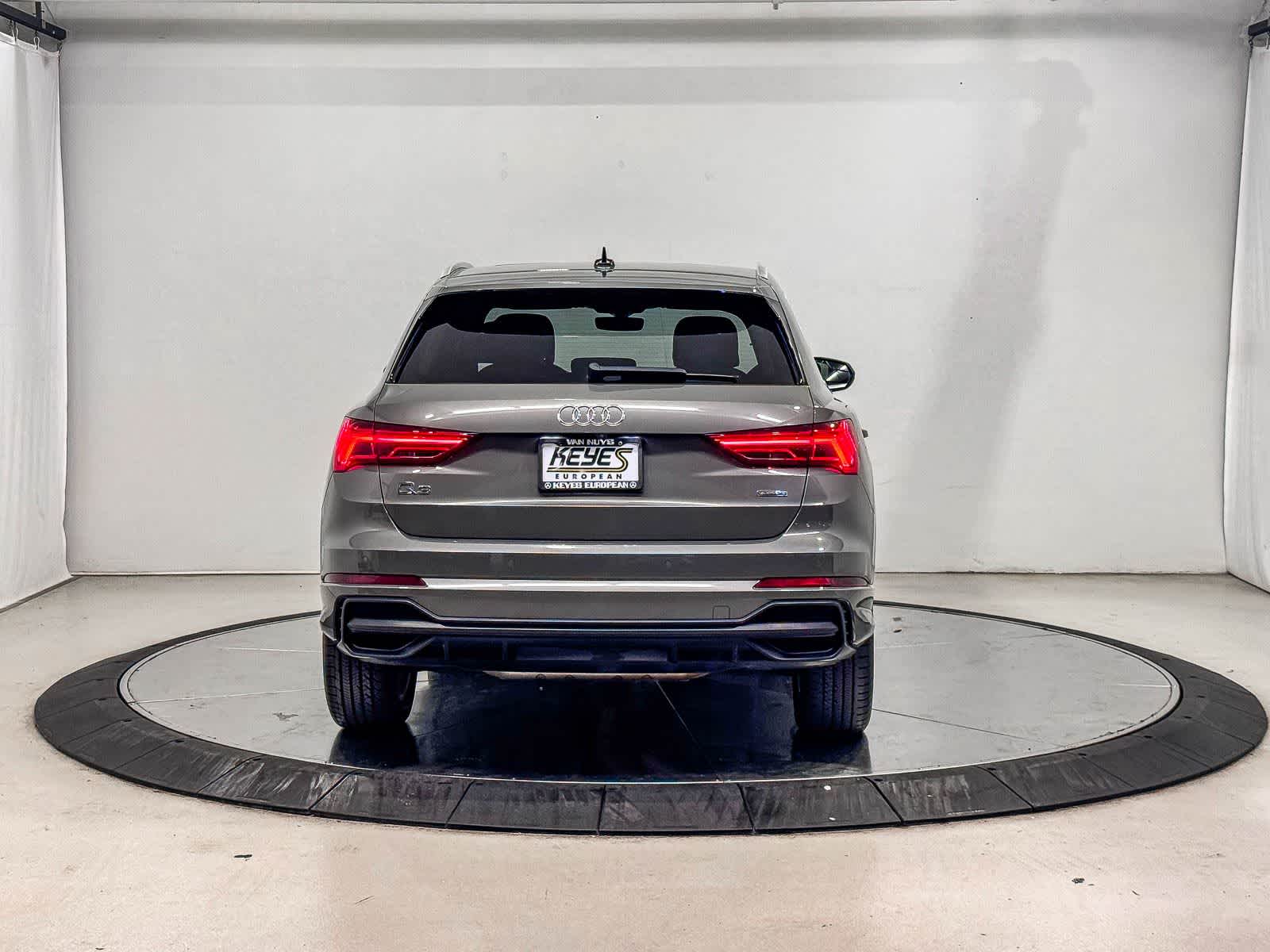 Thumbnail: 2019 Audi Q3 - 3