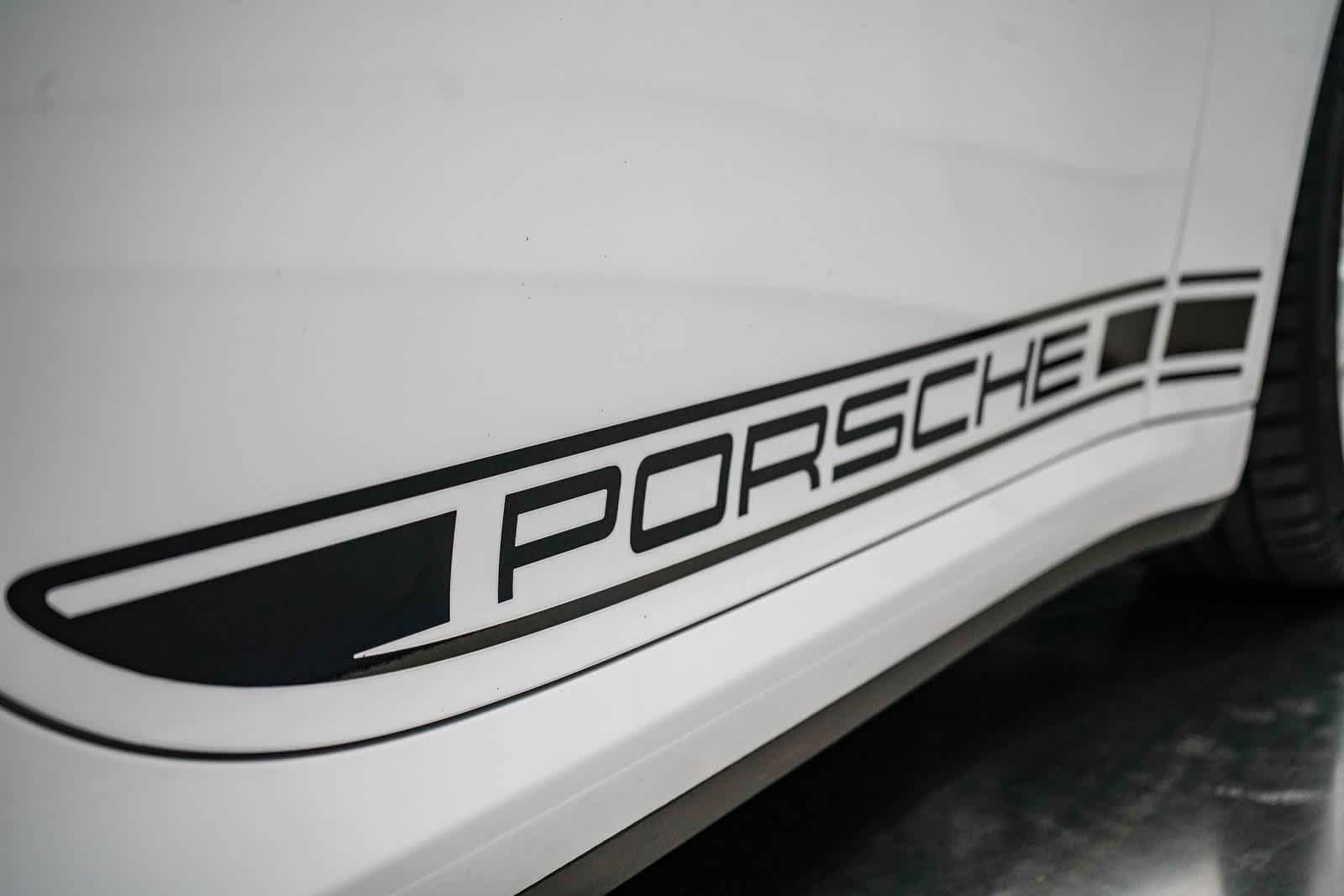 Thumbnail: 2025 Porsche 911 - 33