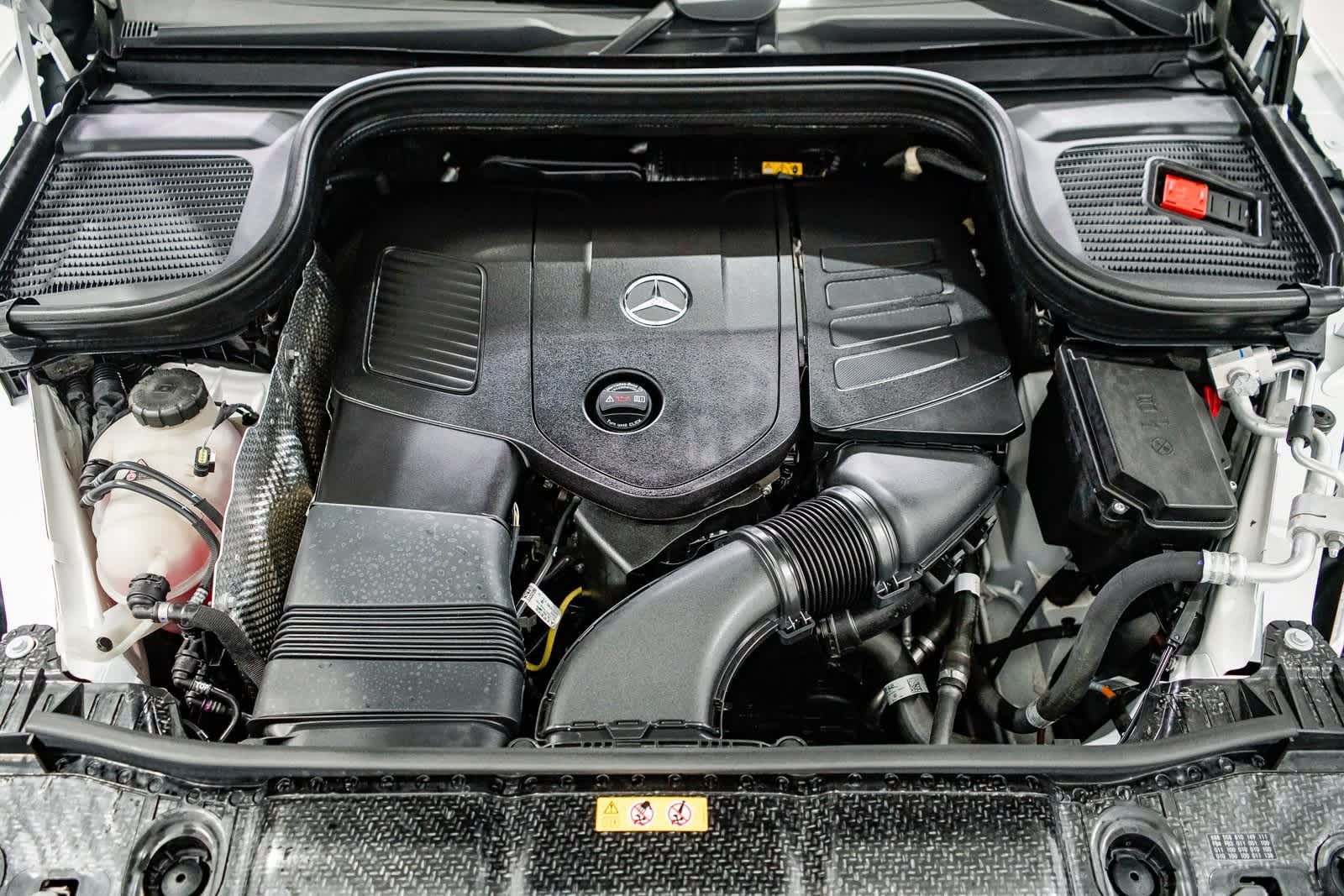 Thumbnail: 2025 Mercedes-Benz GLE - 28