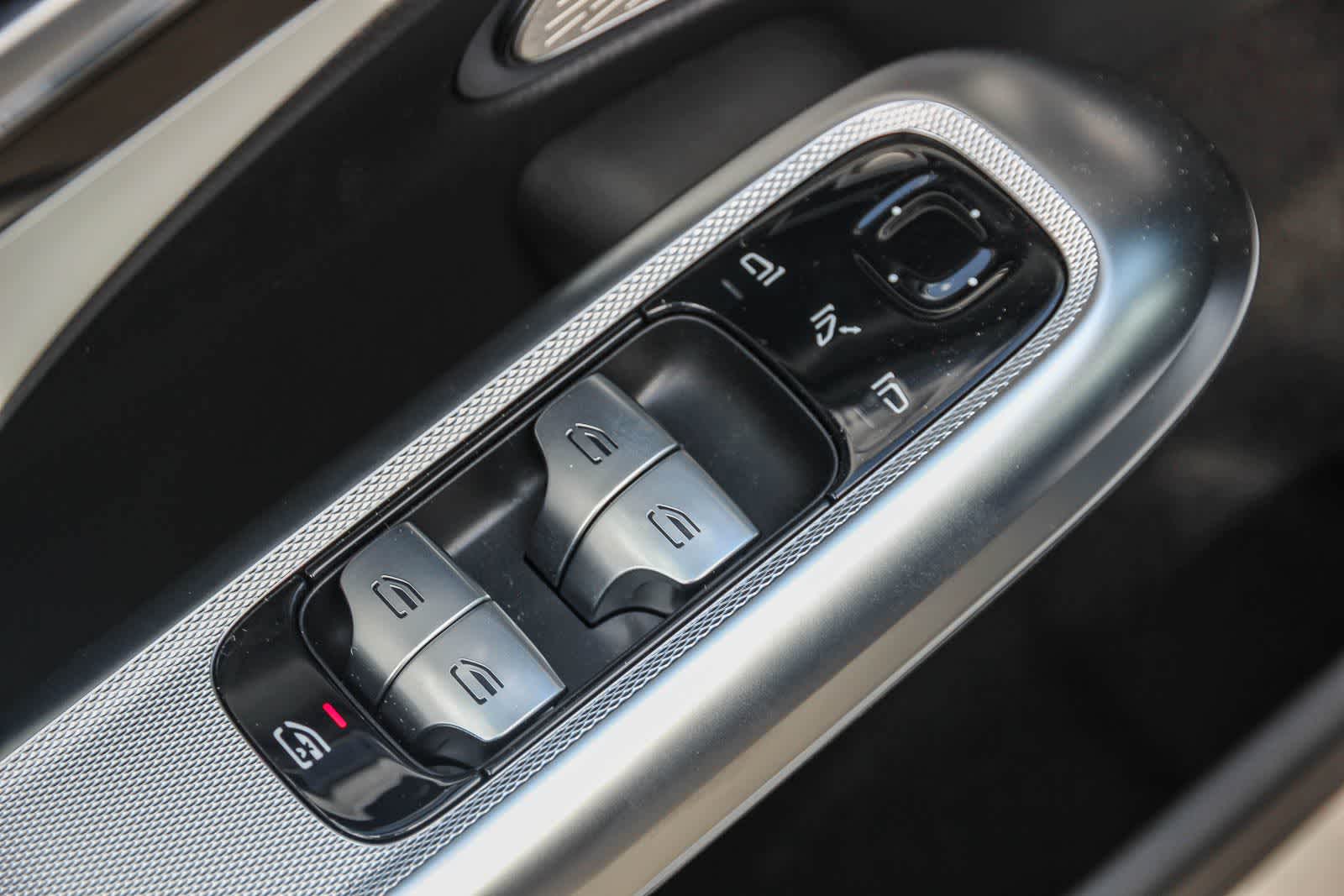 Thumbnail: 2026 Mercedes-Benz E-Class - 21