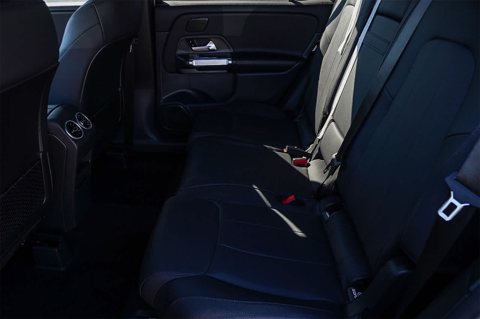 Thumbnail: 2026 Mercedes-Benz GLB - 22