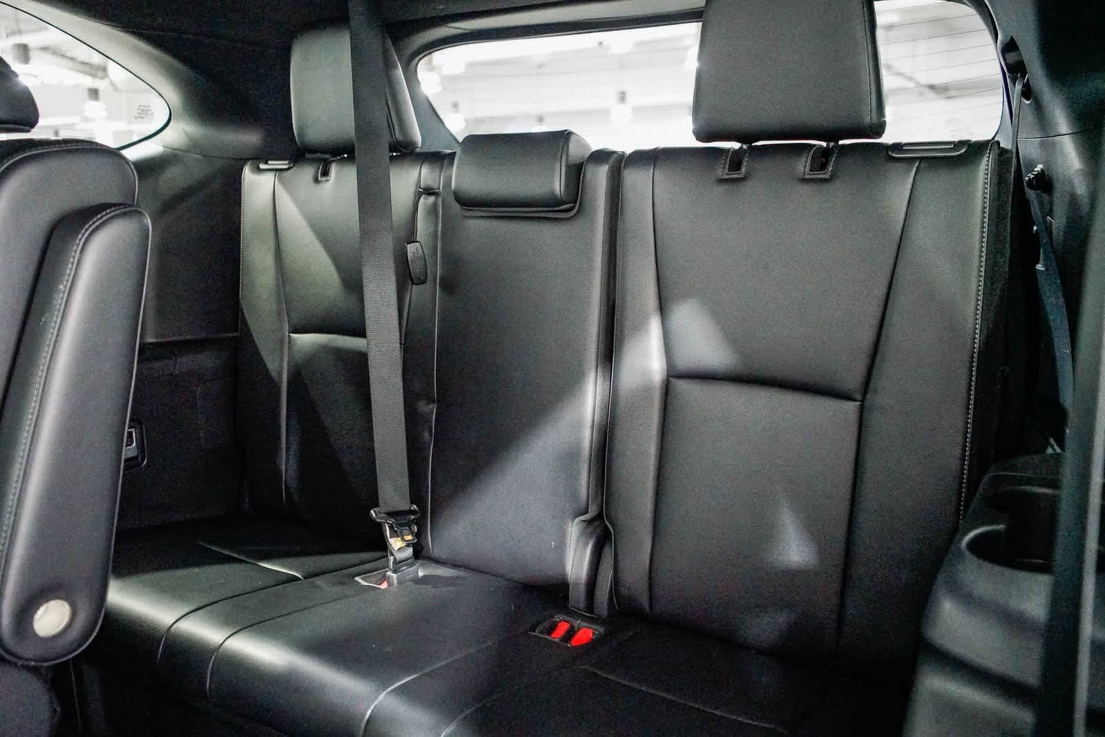 Thumbnail: 2023 Toyota Highlander - 20