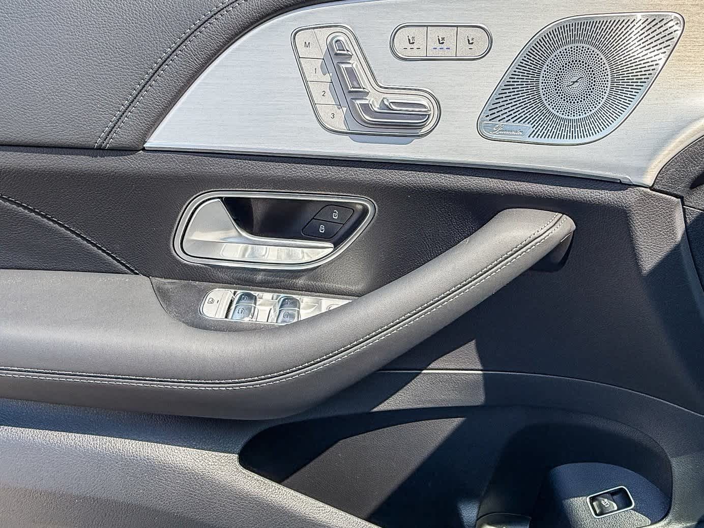 Thumbnail: 2025 Mercedes-Benz GLE - 23