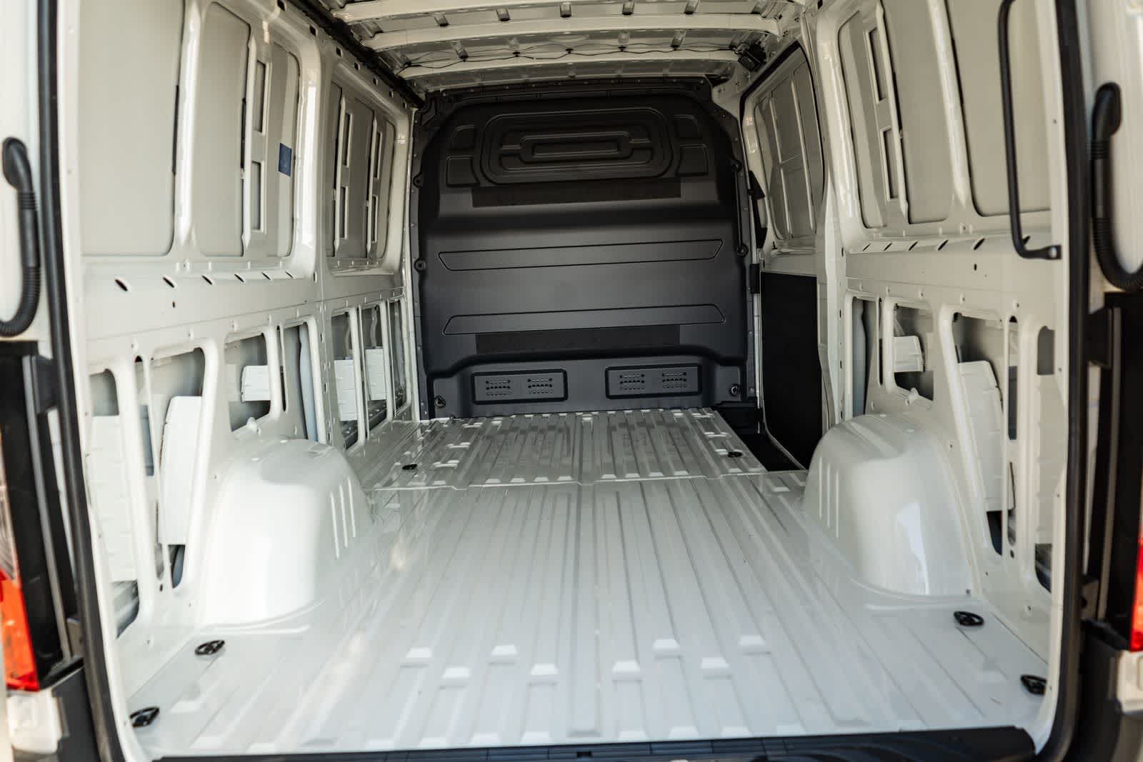 Thumbnail: 2026 Mercedes-Benz Sprinter - 19