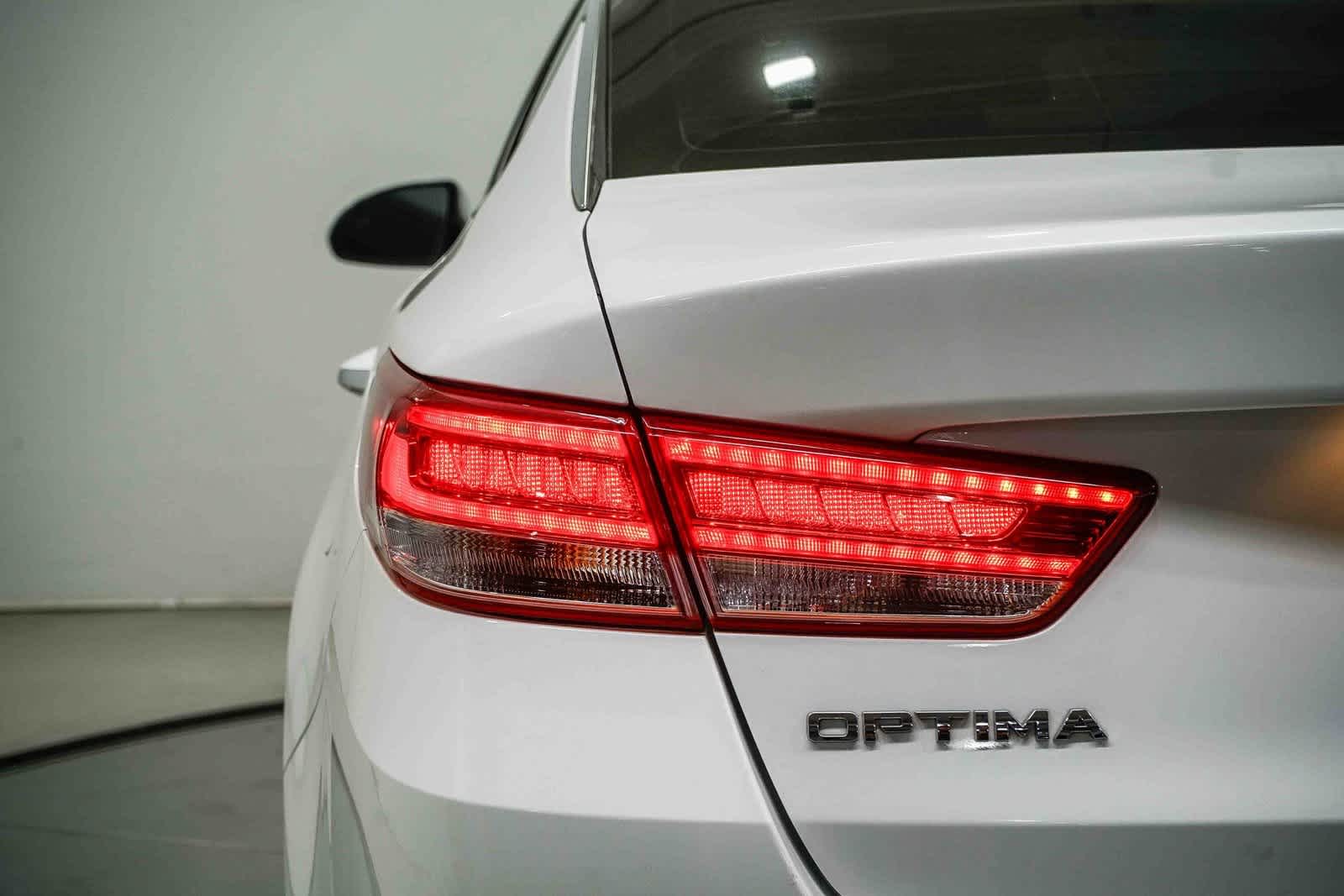 Thumbnail: 2018 Kia Optima - 9