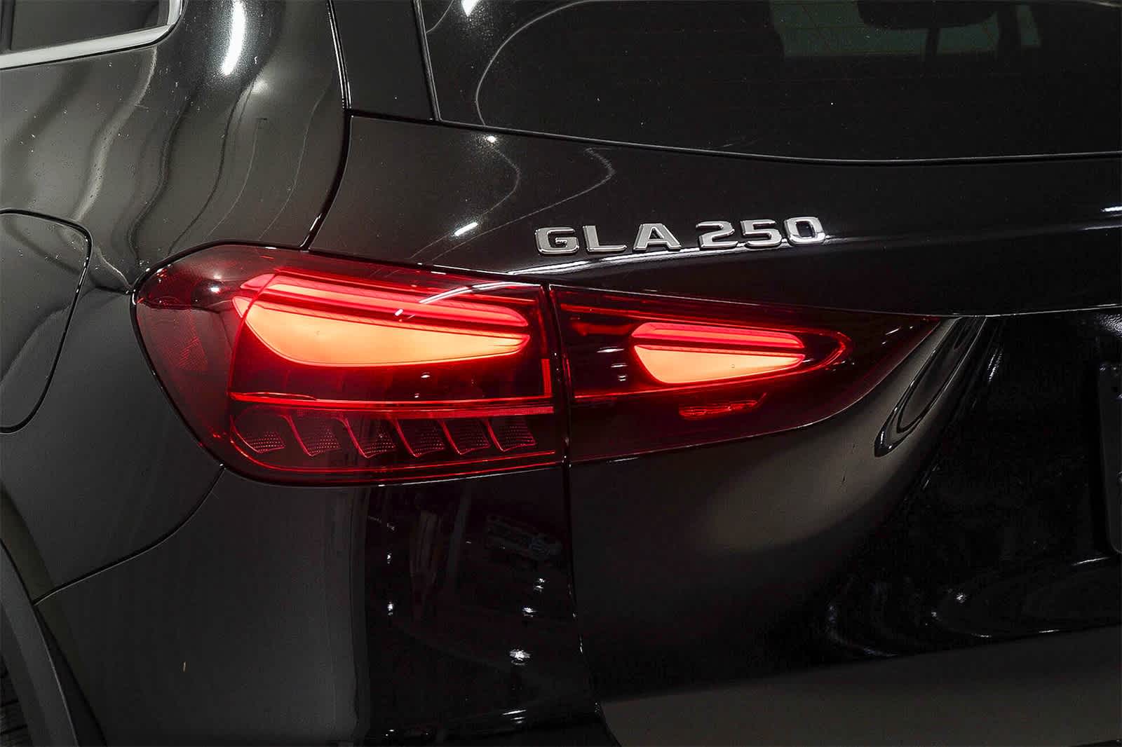 Thumbnail: 2026 Mercedes-Benz GLA - 7