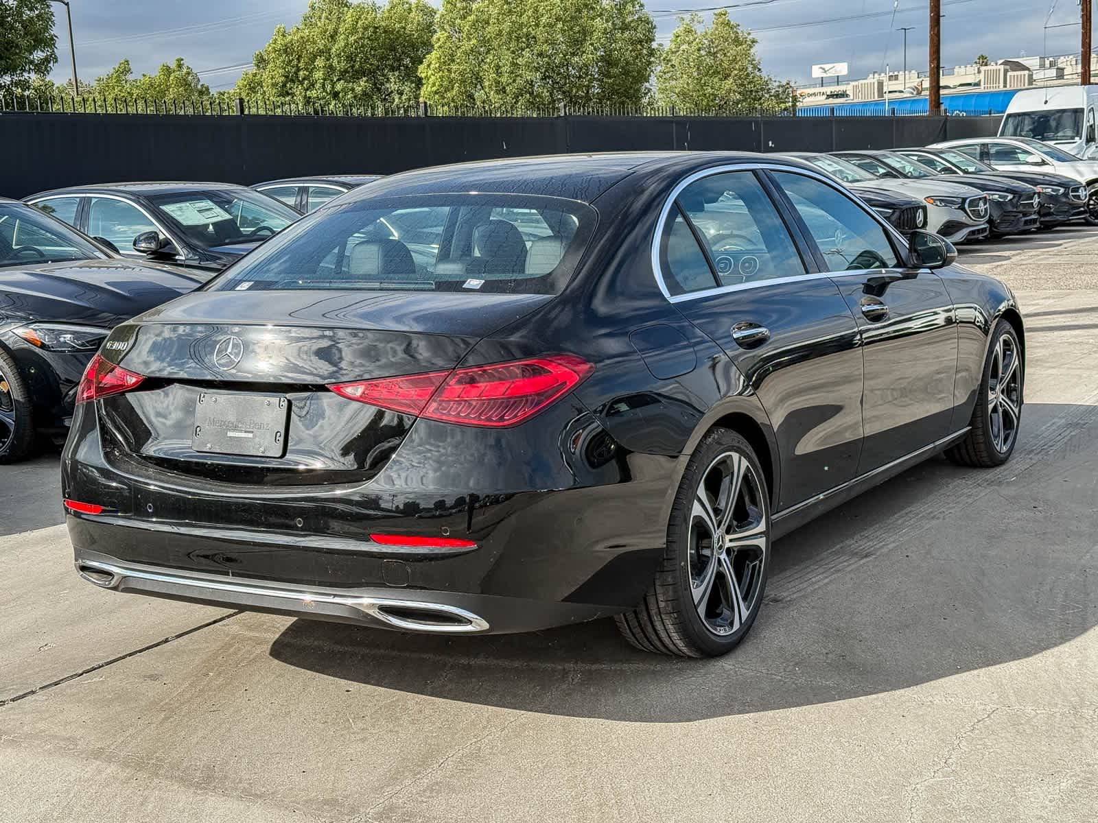 Thumbnail: 2025 Mercedes-Benz C-Class - 4