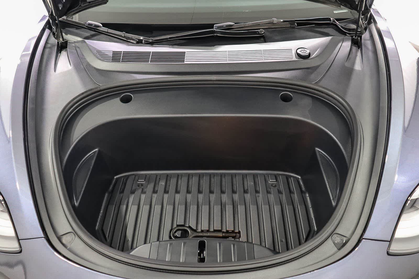 Thumbnail: 2023 Tesla Model 3 - 28