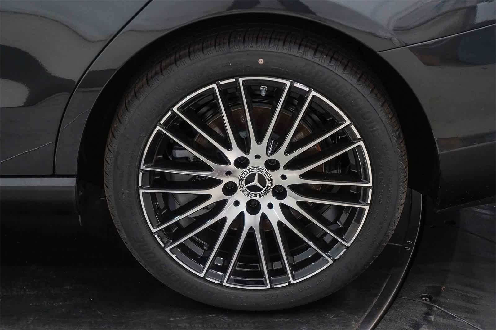 Thumbnail: 2025 Mercedes-Benz C-Class - 11