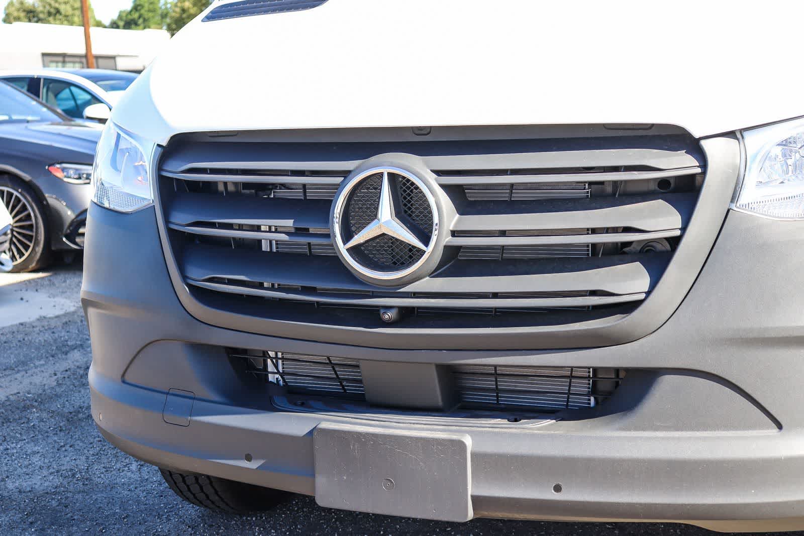Thumbnail: 2026 Mercedes-Benz Sprinter - 8