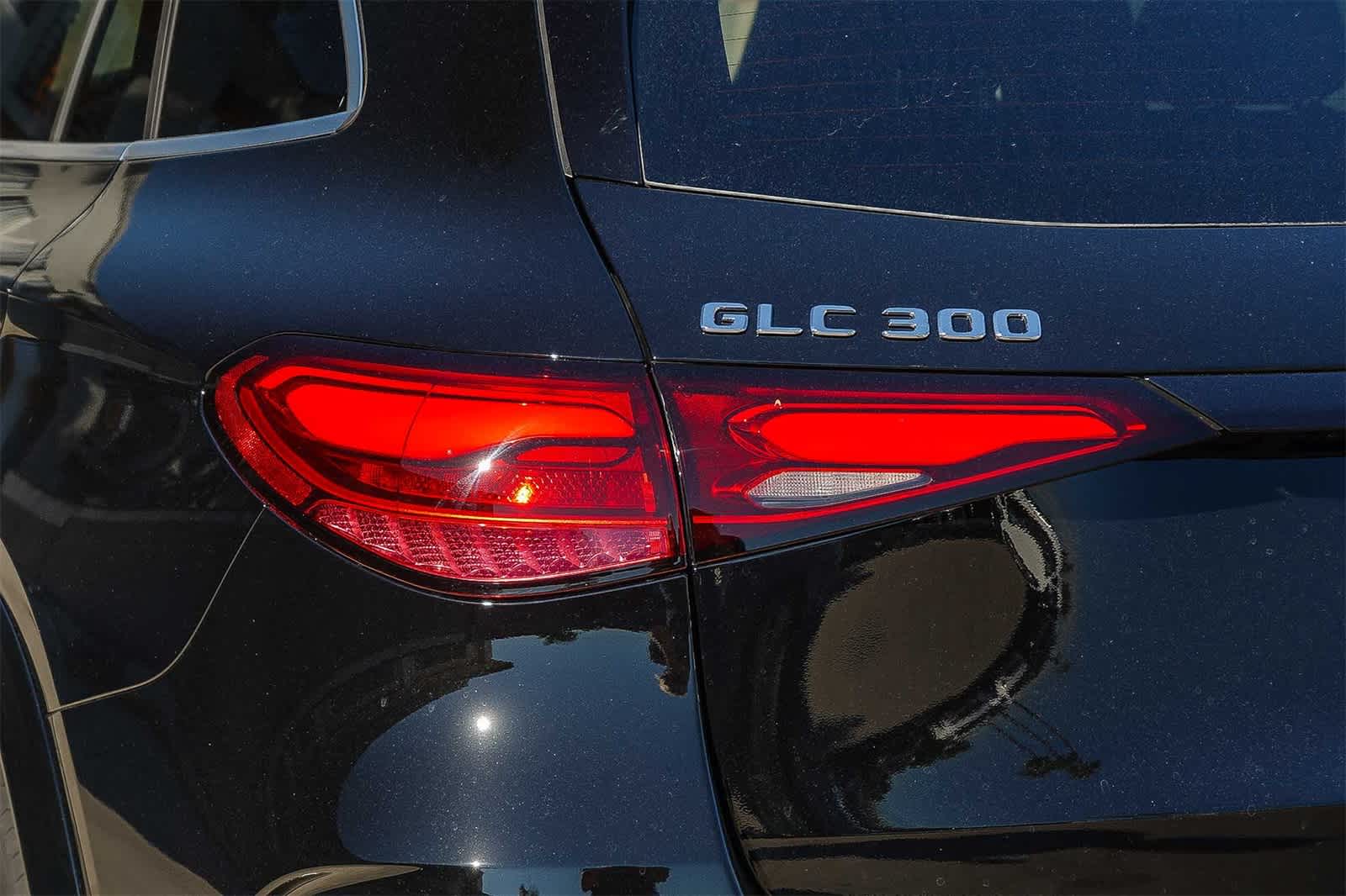Thumbnail: 2026 Mercedes-Benz GLC - 7