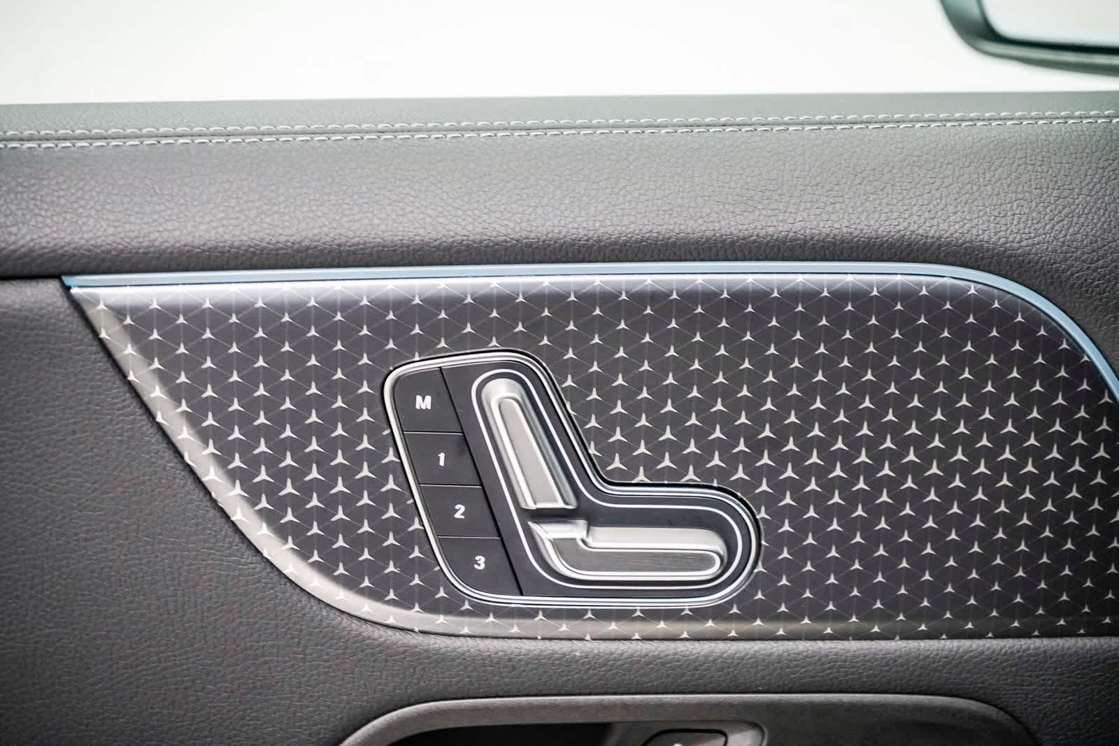 Thumbnail: 2025 Mercedes-Benz GLA - 19