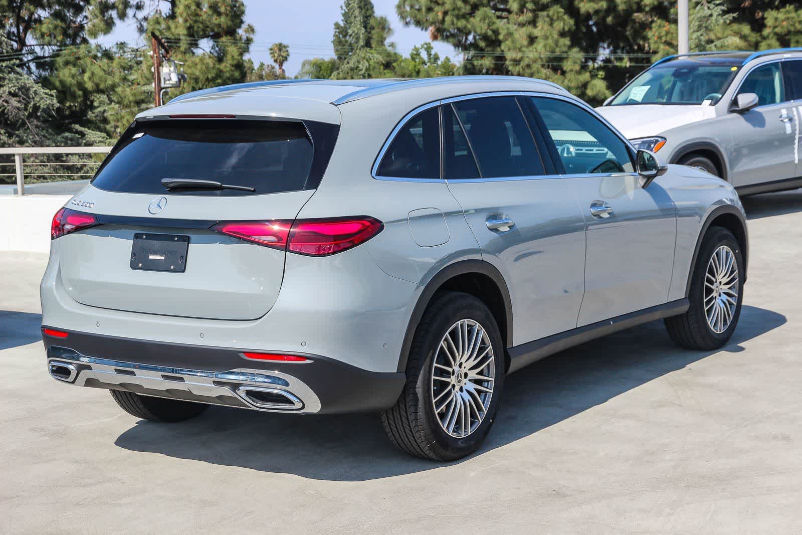 Thumbnail: 2026 Mercedes-Benz GLC - 4