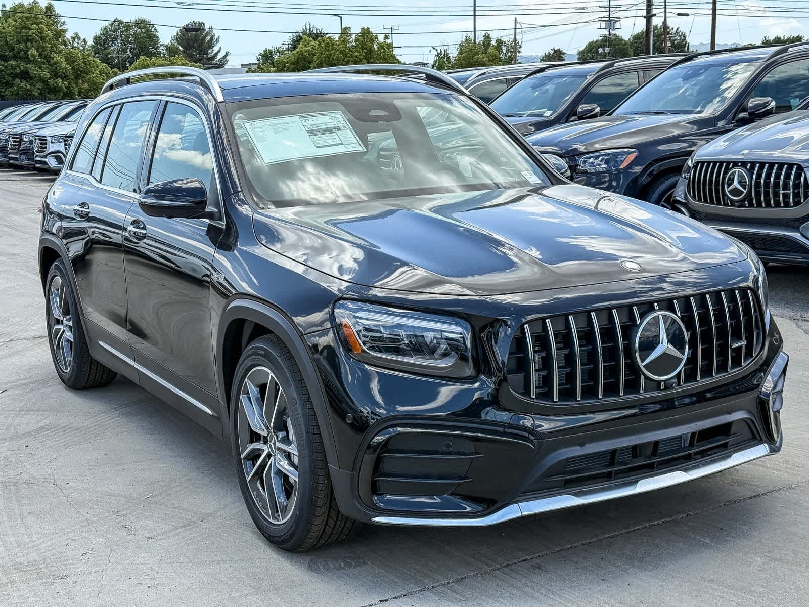 Thumbnail: 2025 Mercedes-Benz GLB - 3