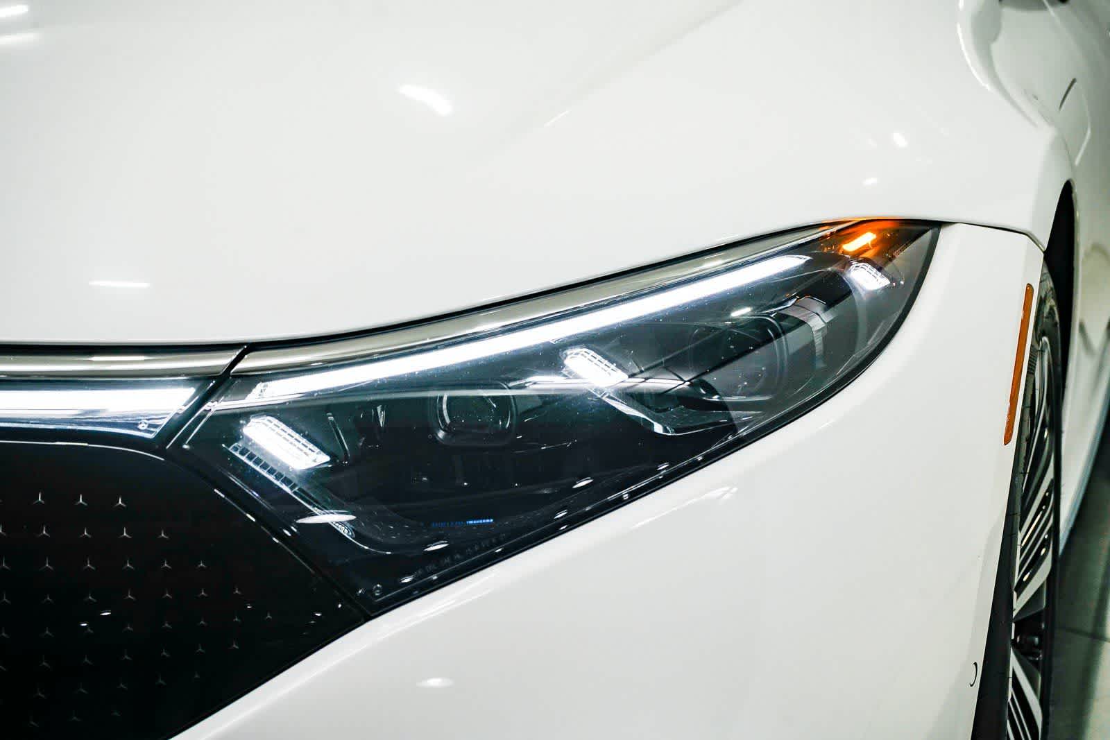 Thumbnail: 2023 Mercedes-Benz EQS - 7