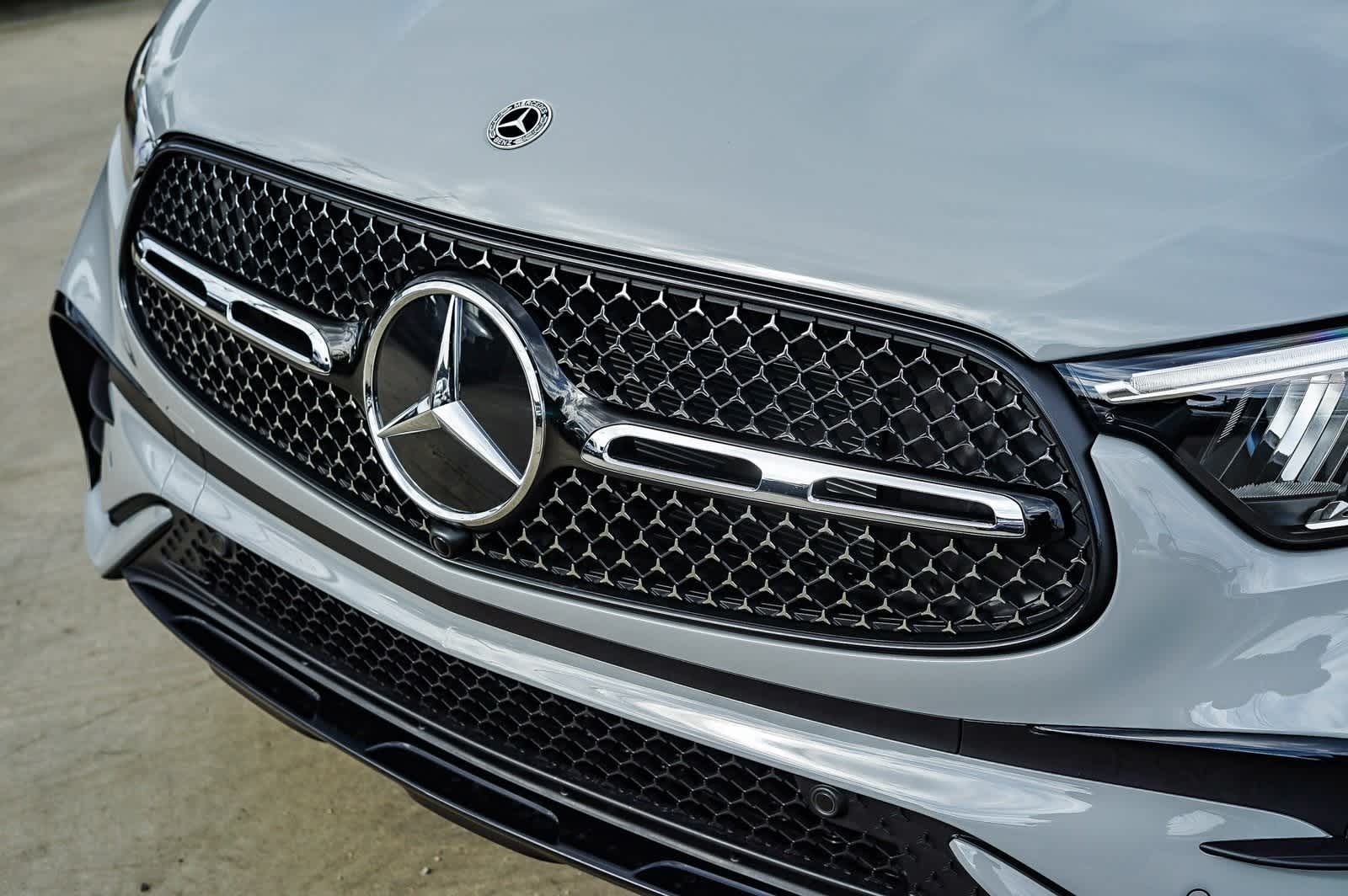 Thumbnail: 2026 Mercedes-Benz GLC - 8