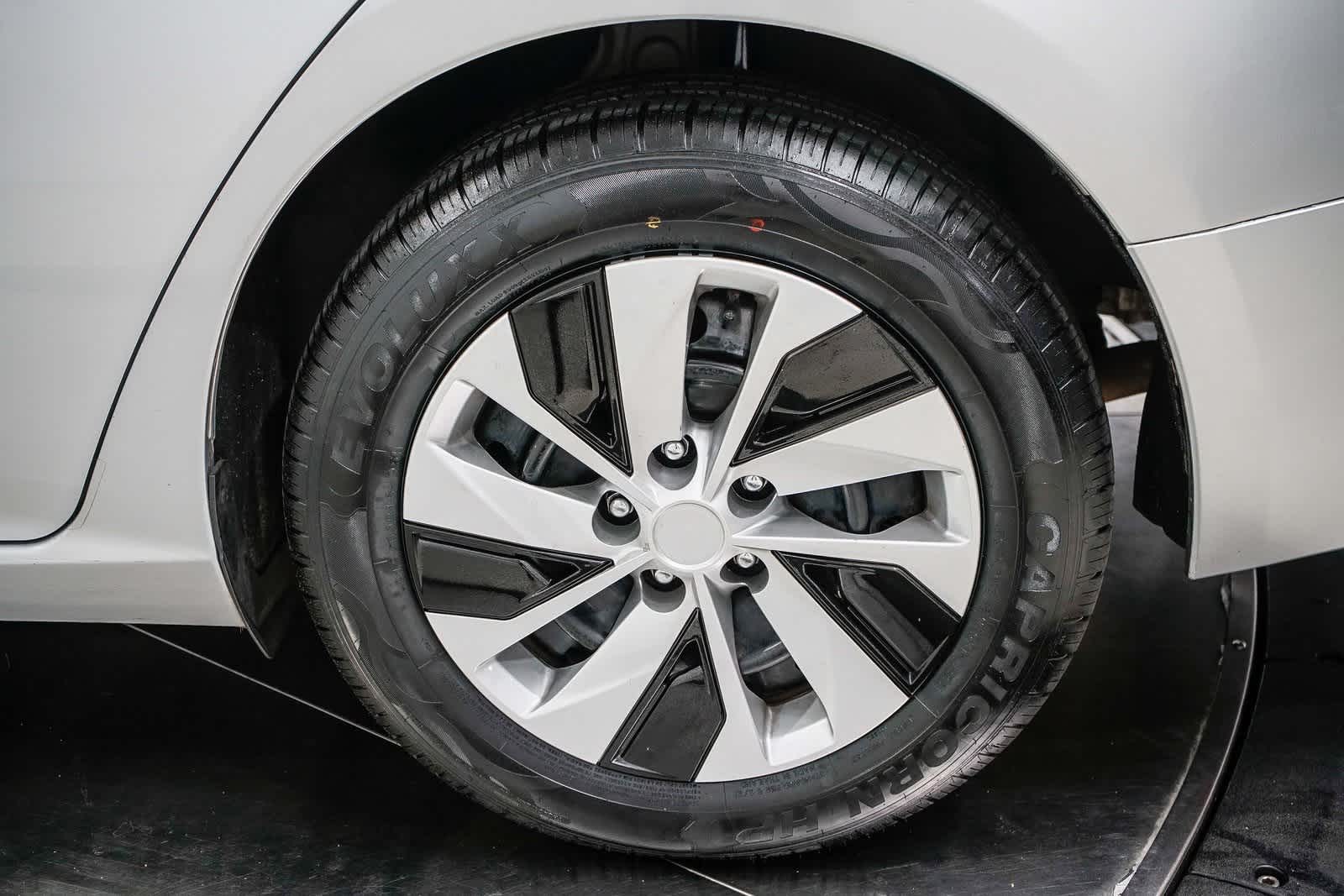 Thumbnail: 2019 Nissan Altima - 10