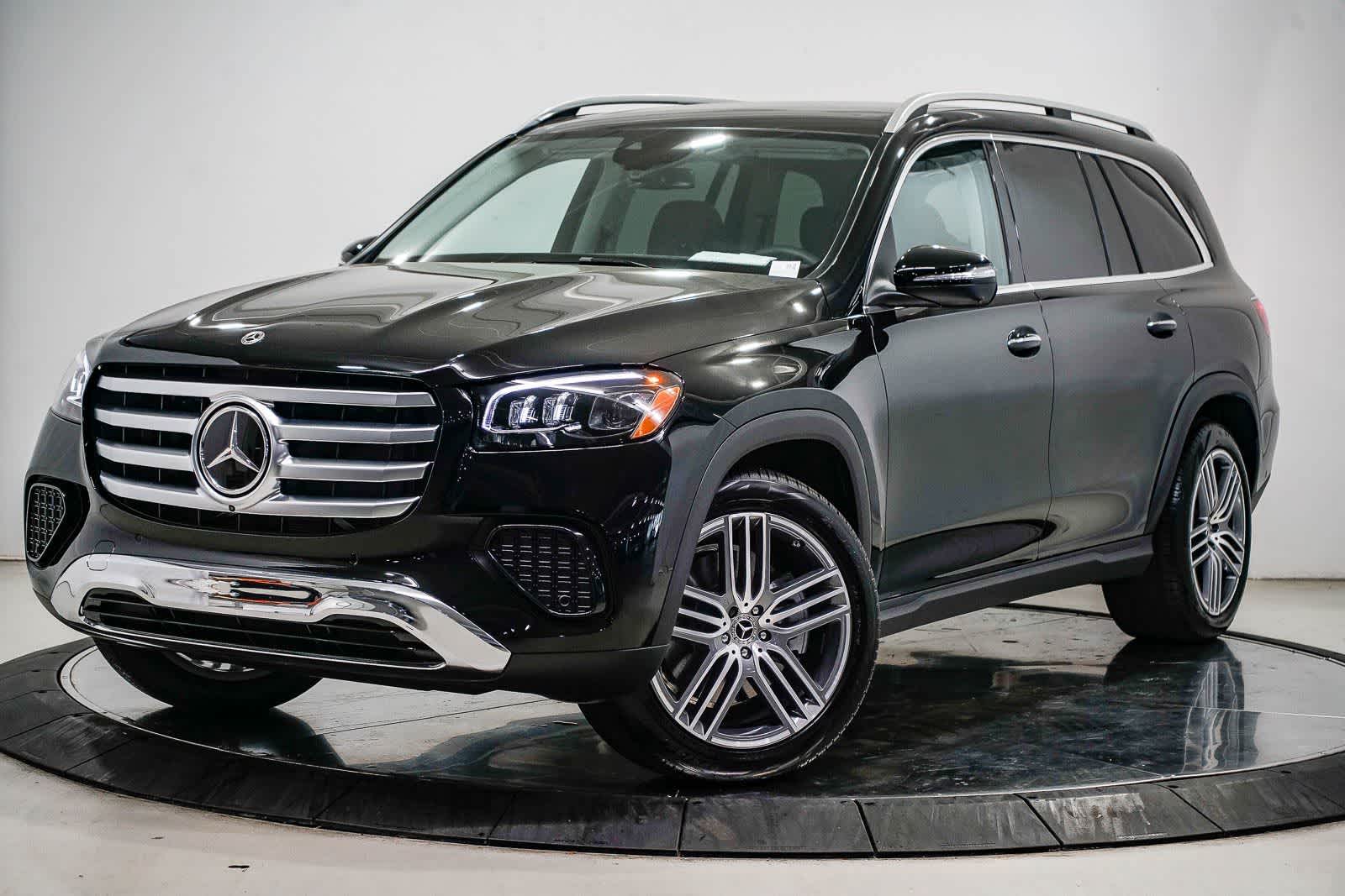 2026 Mercedes-Benz GLS Base