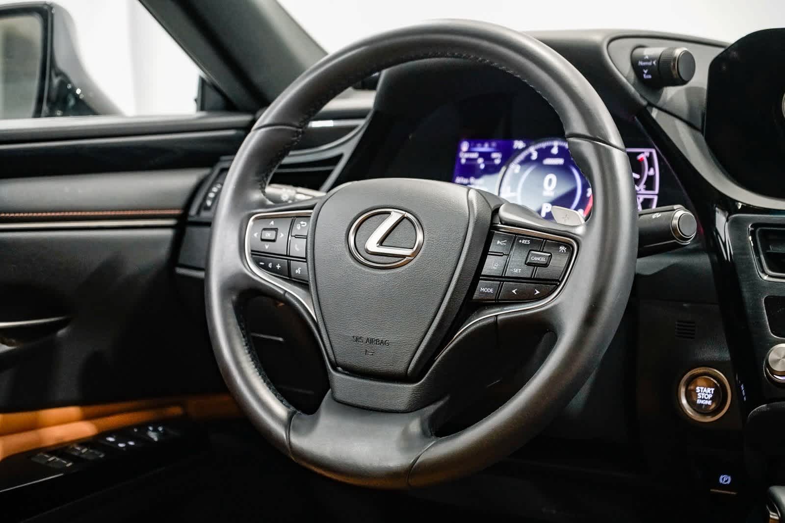 Thumbnail: 2022 Lexus ES - 15