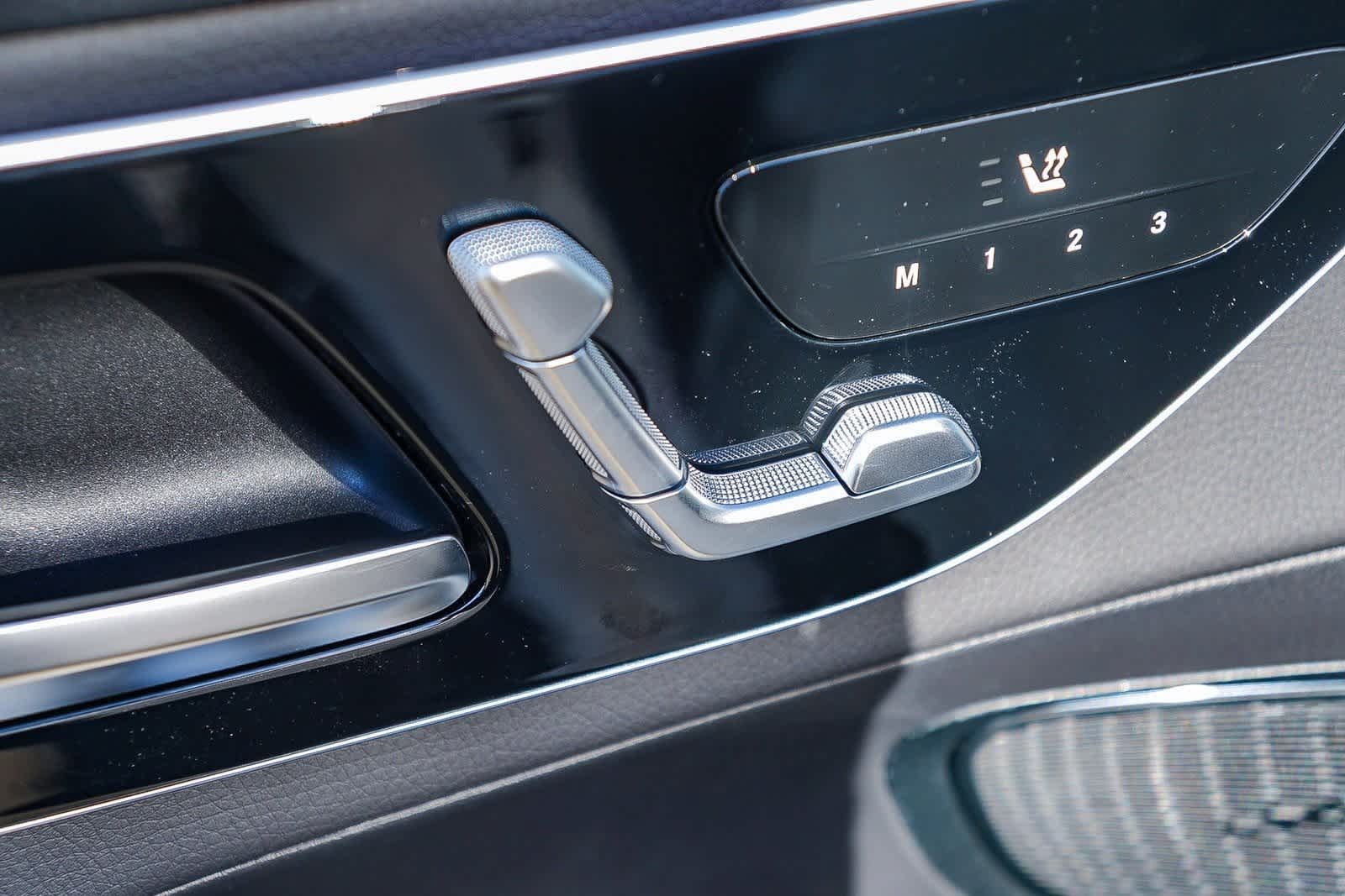 Thumbnail: 2026 Mercedes-Benz GLC - 24