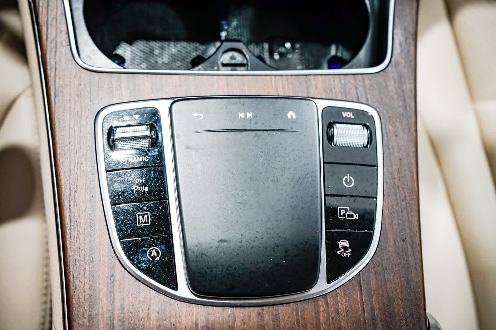 Thumbnail: 2022 Mercedes-Benz GLC - 22