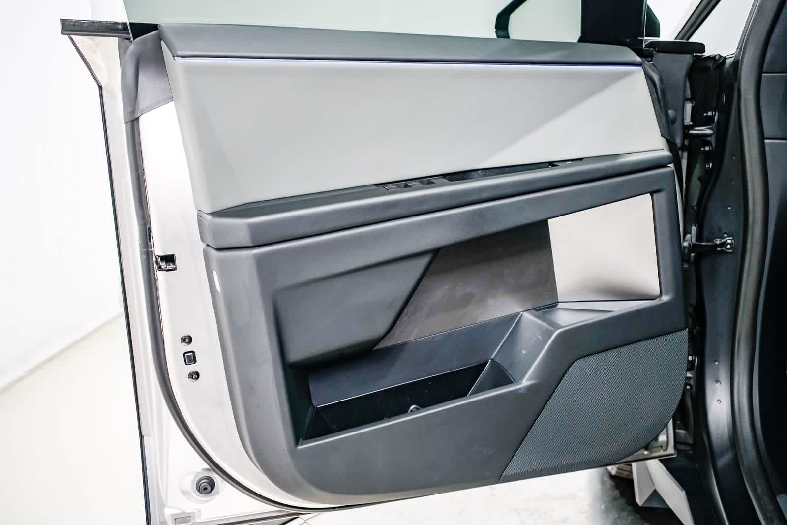 Thumbnail: 2024 Tesla Cybertruck - 19