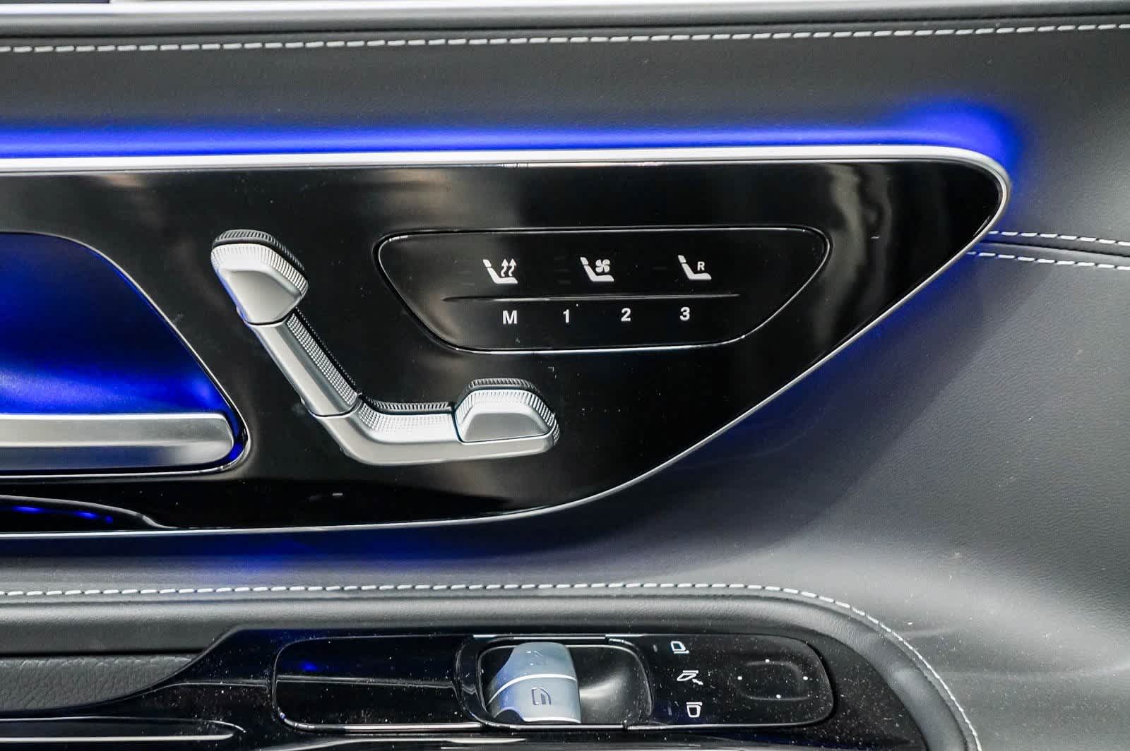 Thumbnail: 2025 Mercedes-Benz AMG GT - 22