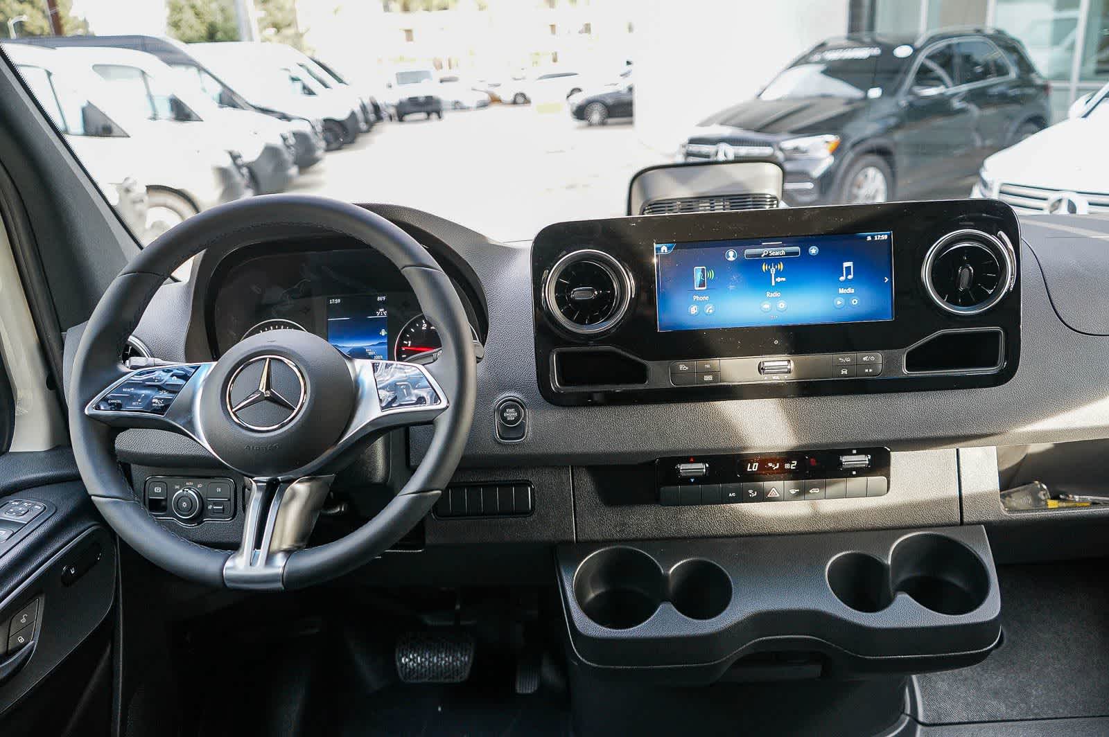 Thumbnail: 2026 Mercedes-Benz Sprinter - 13
