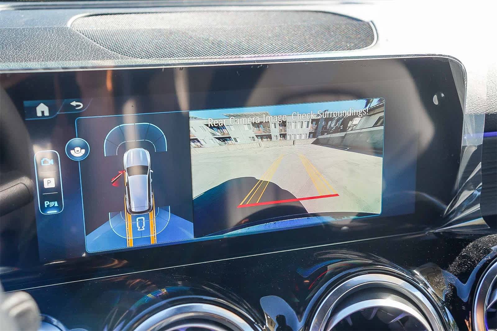 Thumbnail: 2026 Mercedes-Benz GLB - 28