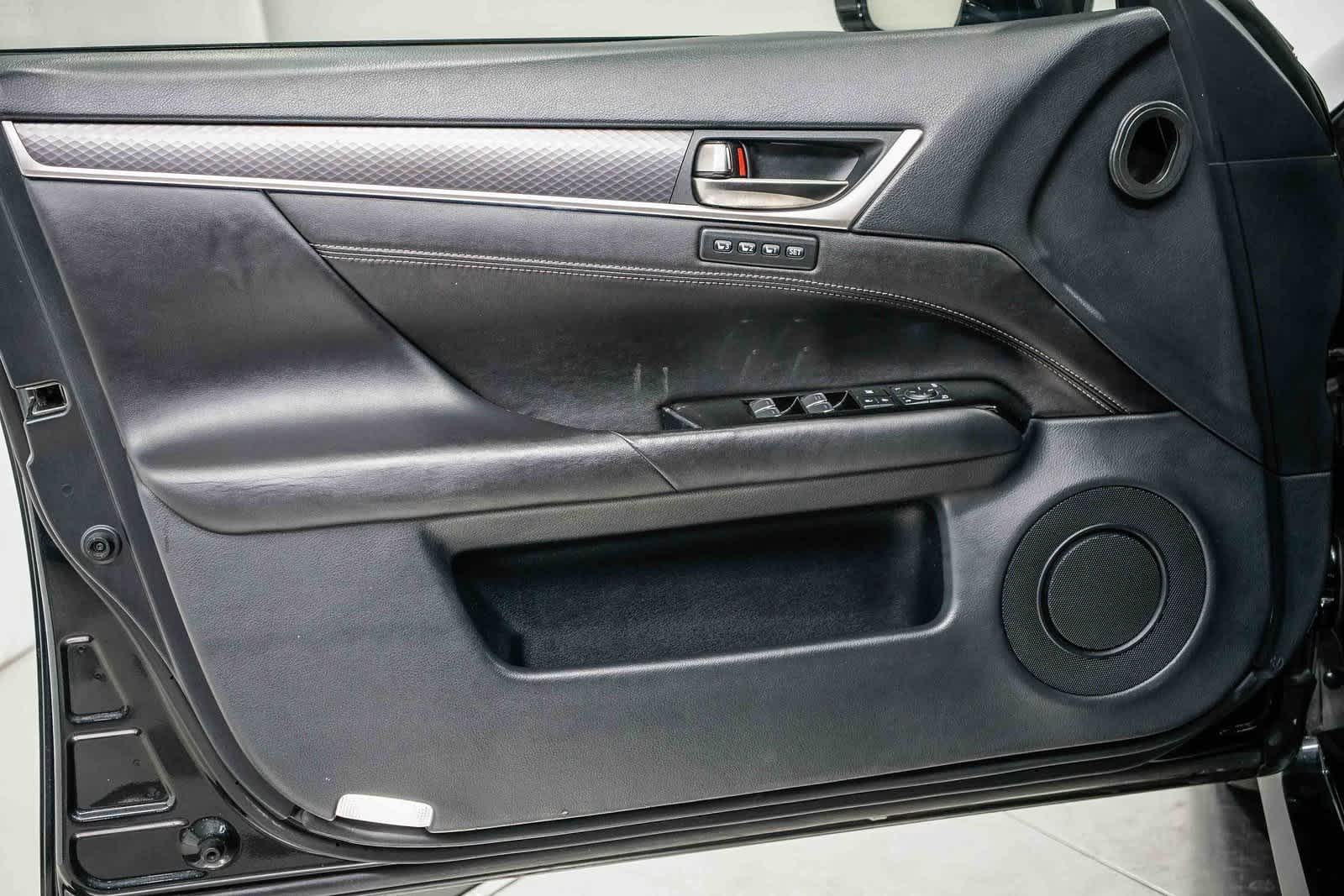 Thumbnail: 2017 Lexus GS - 19