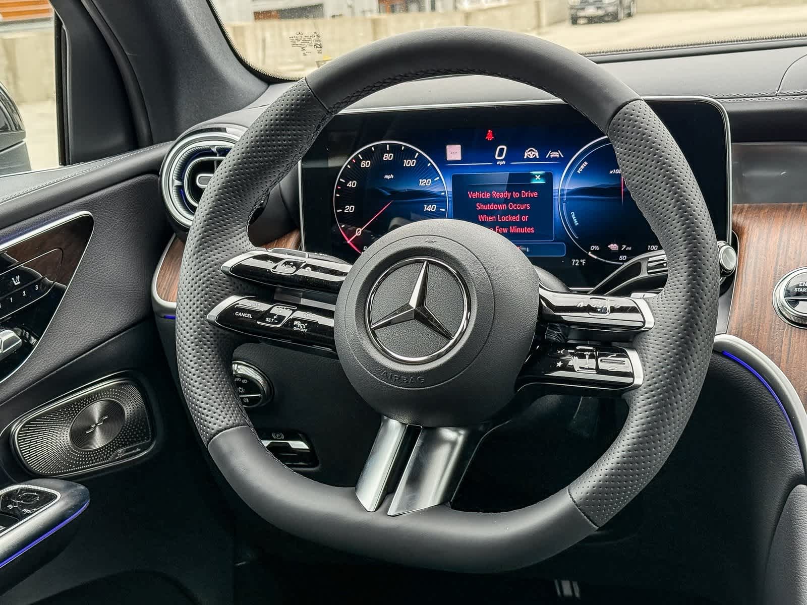 Thumbnail: 2025 Mercedes-Benz GLC - 15