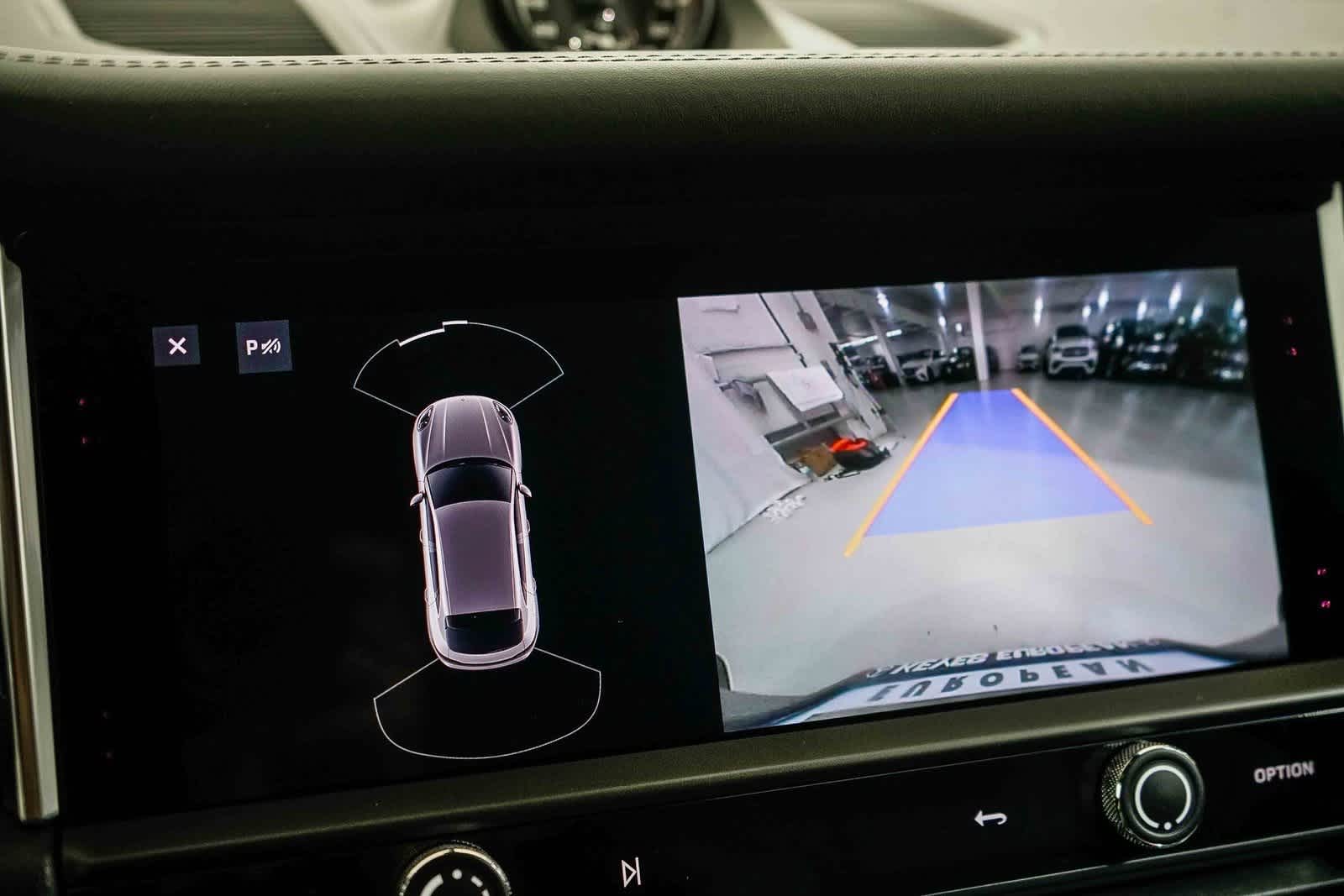 Thumbnail: 2024 Porsche Macan - 24