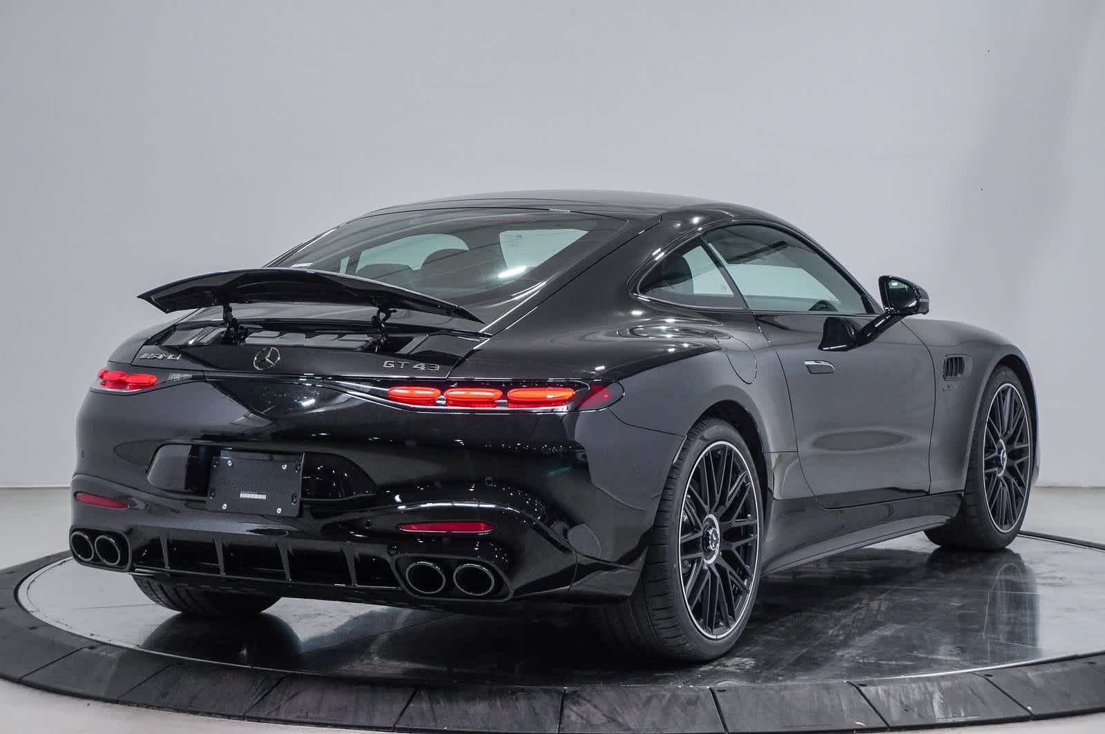 Thumbnail: 2025 Mercedes-Benz AMG GT - 4