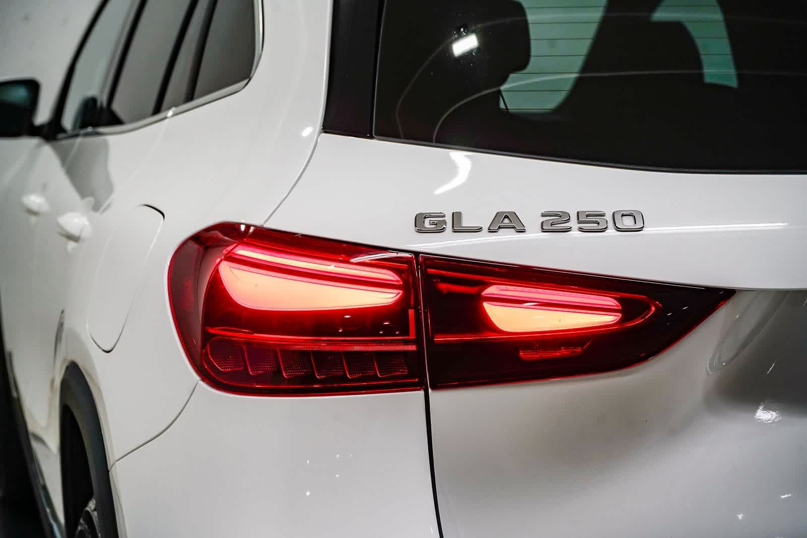 Thumbnail: 2026 Mercedes-Benz GLA - 9