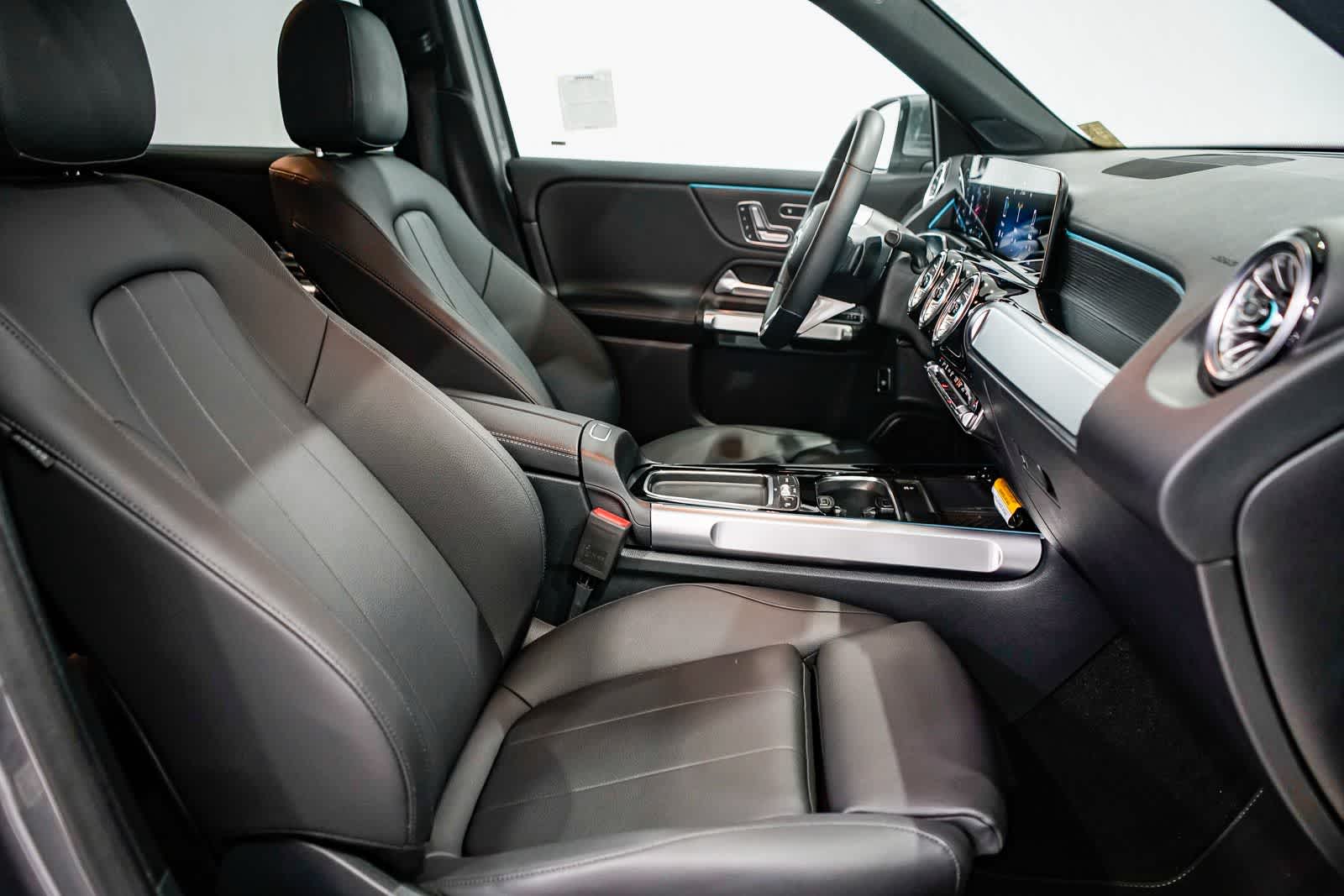 Thumbnail: 2026 Mercedes-Benz GLB - 16