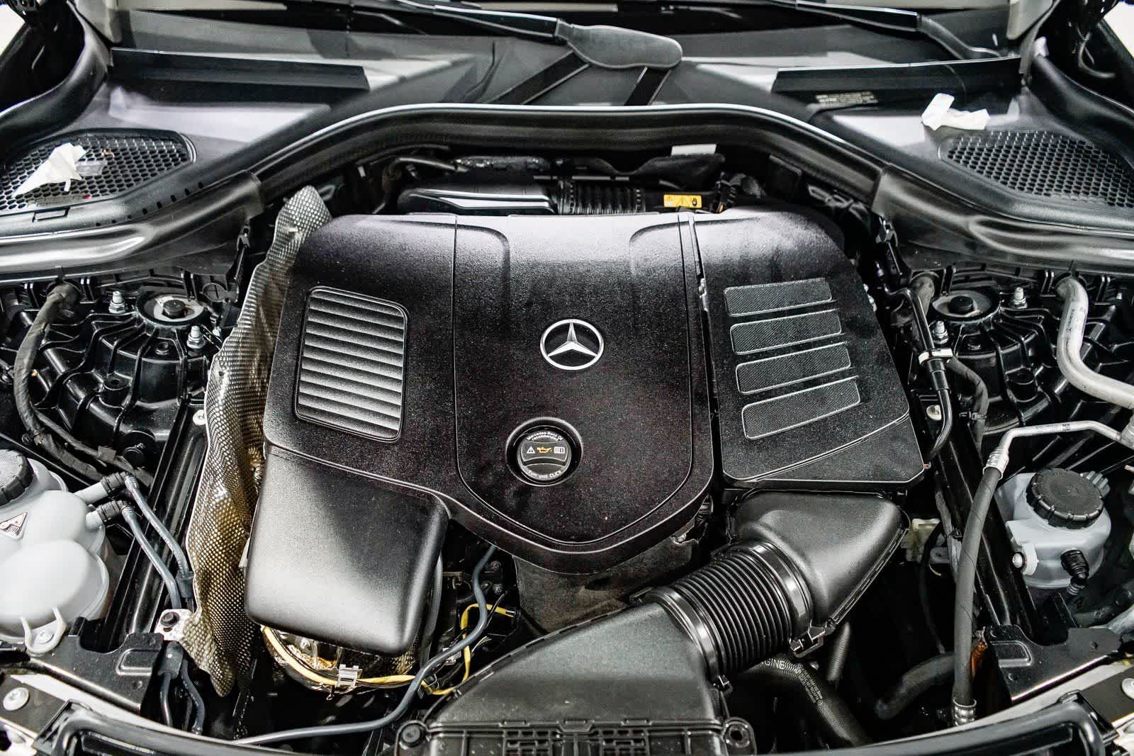 Thumbnail: 2025 Mercedes-Benz GLC - 27