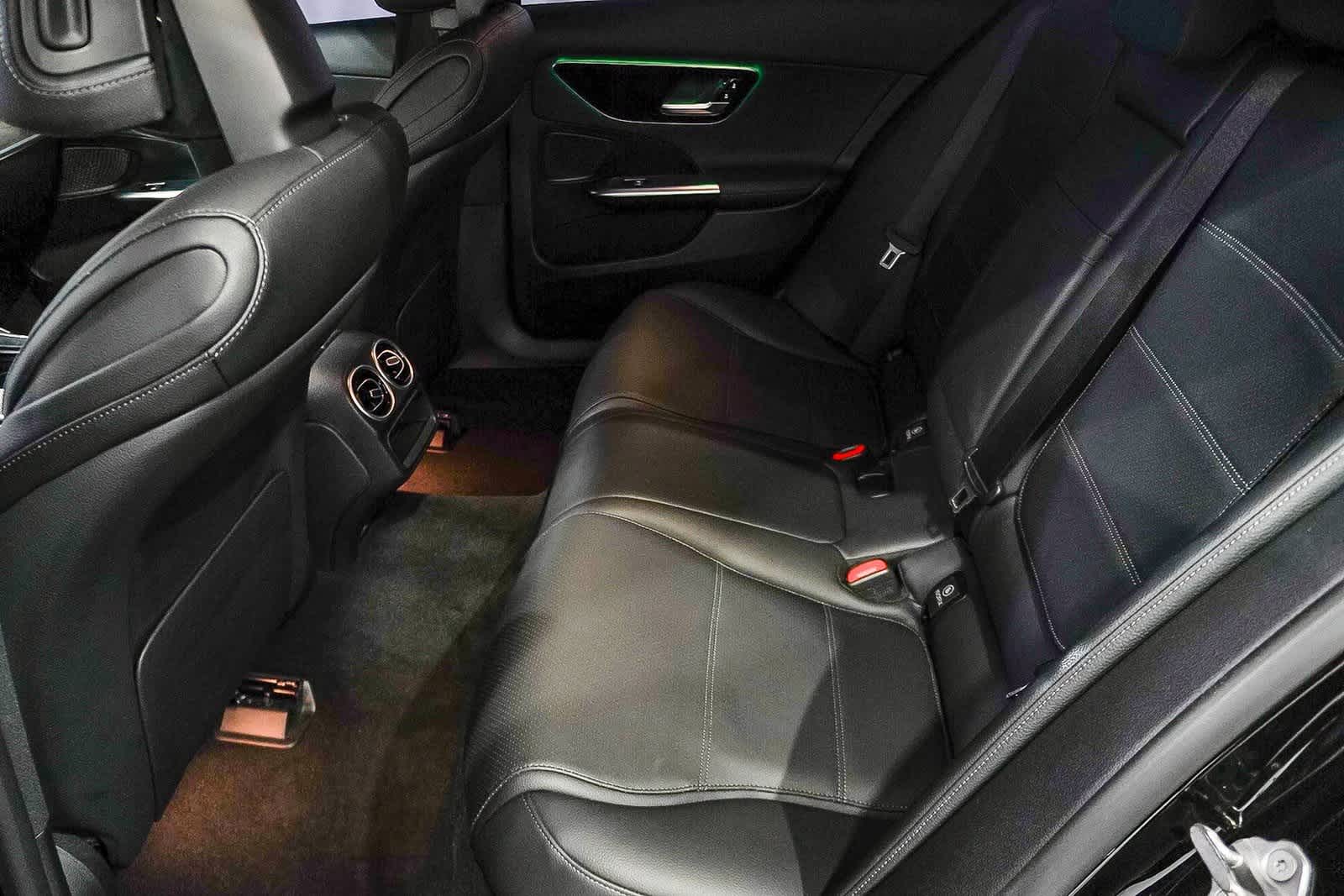 Thumbnail: 2022 Mercedes-Benz C-Class - 21