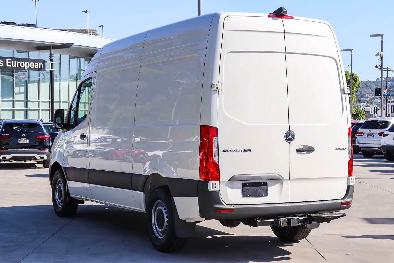Thumbnail: 2026 Mercedes-Benz Sprinter - 2
