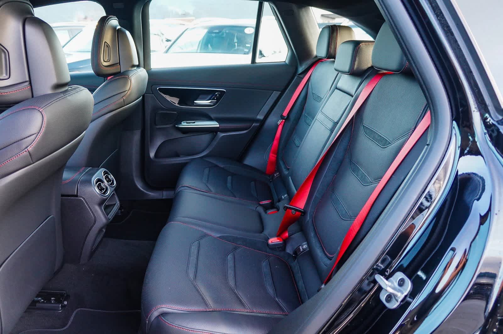 Thumbnail: 2025 Mercedes-Benz GLC - 17