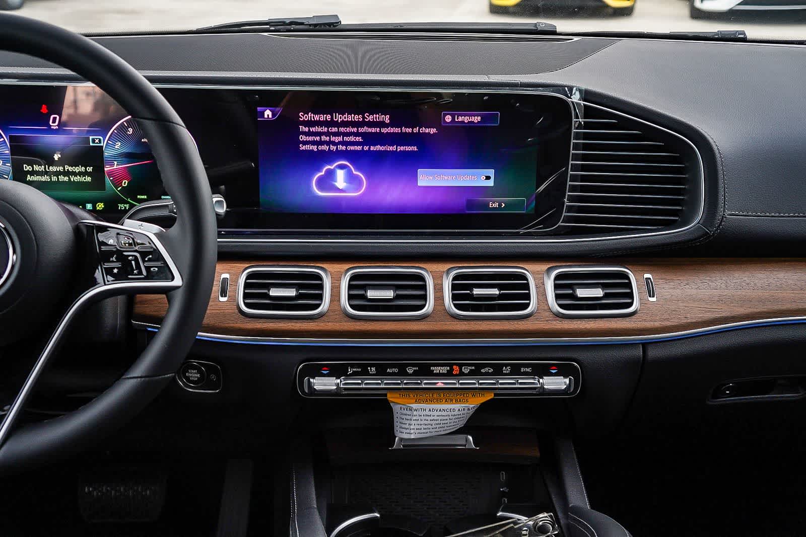 Thumbnail: 2026 Mercedes-Benz GLE - 32