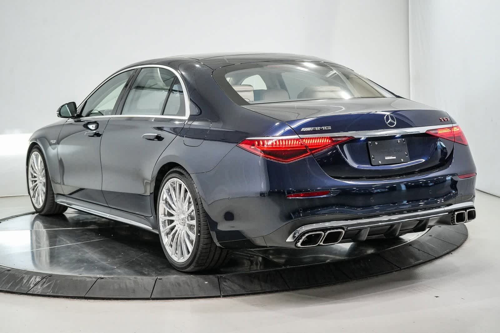Thumbnail: 2025 Mercedes-Benz S-Class - 2