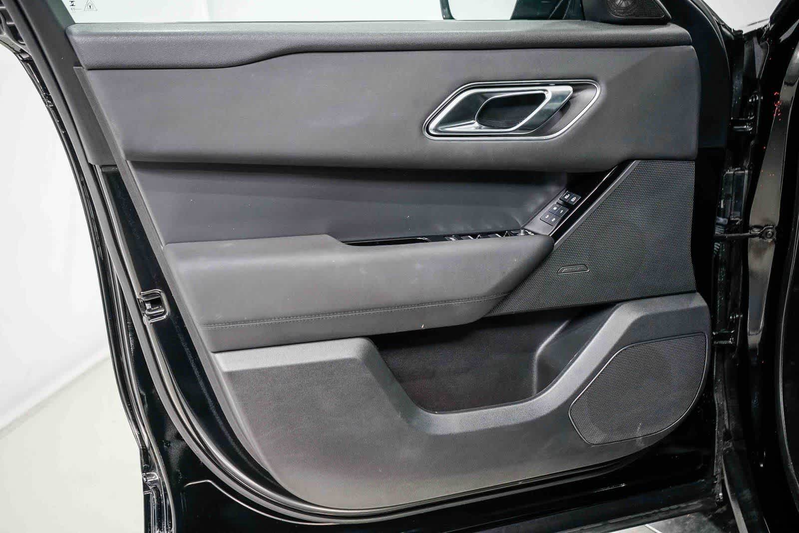 Thumbnail: 2024 Land Rover Range Rover Velar - 19