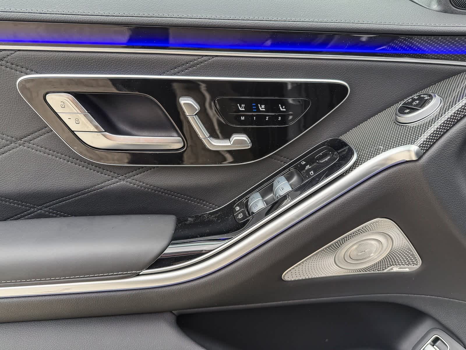 Thumbnail: 2025 Mercedes-Benz S-Class - 24